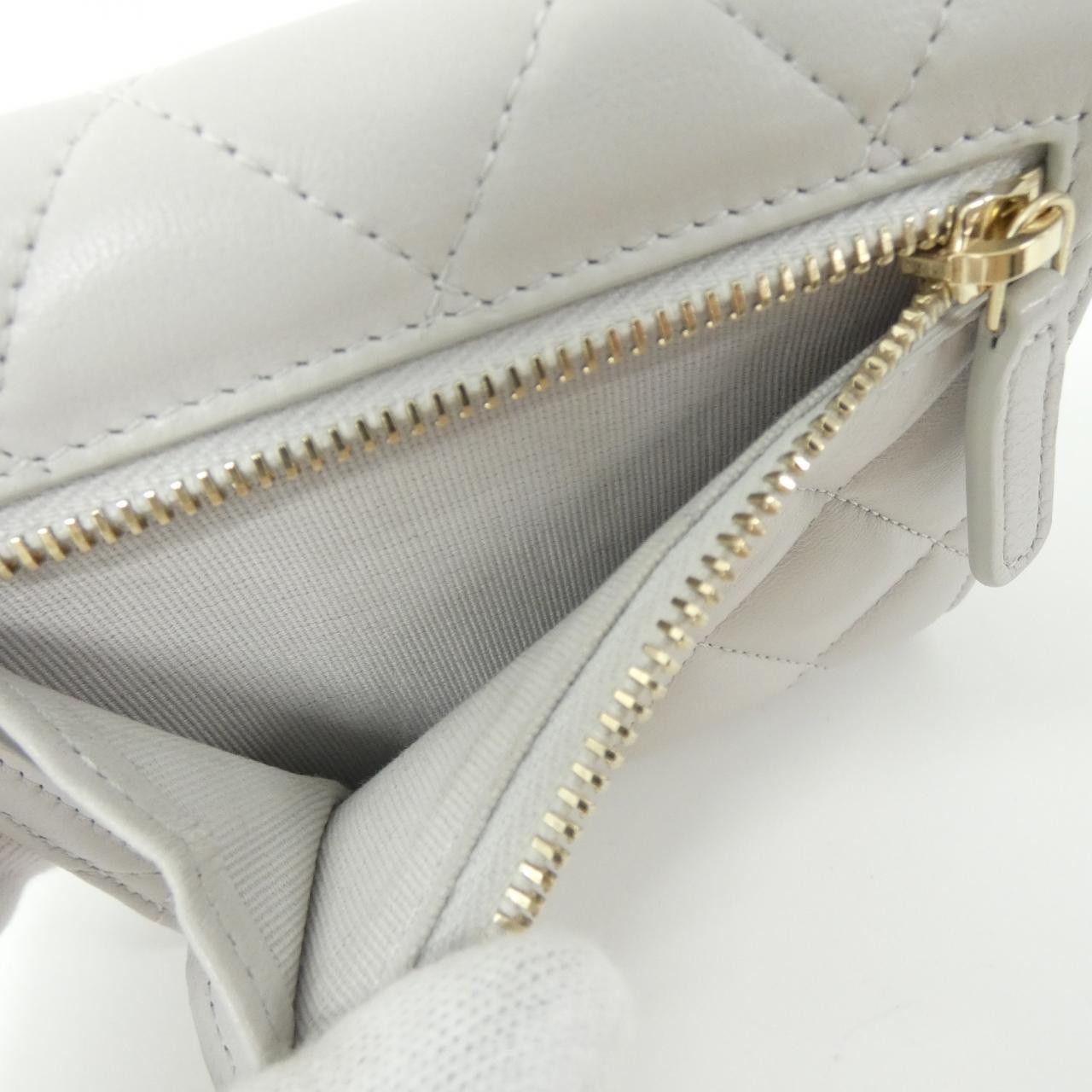 Chanel Chanel Chanel Lambskin Wallet Leather Short Wallet DUTY FREE for USA Size ONE SIZE - 6 Thumbnail
