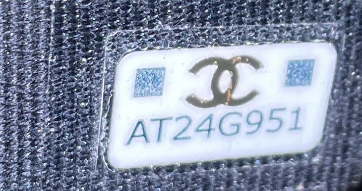 Chanel Coco Casino Flap Phone Holder with Chain Size ONE SIZE - 6 Thumbnail