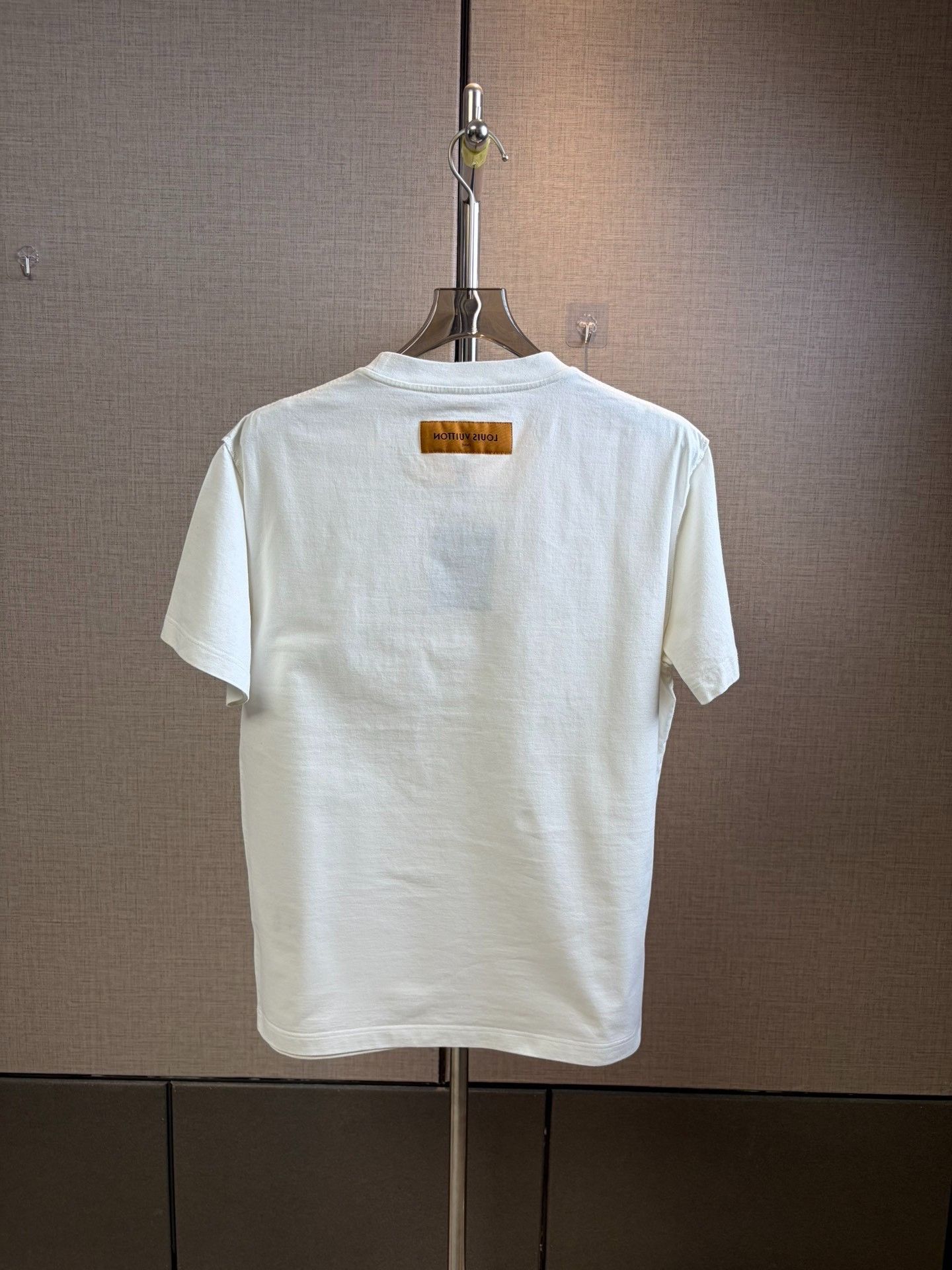 Louis Vuitton LV White Embossed Short-Sleeve Shirt Size US M / EU 48-50 / 2 - 2 Thumbnail
