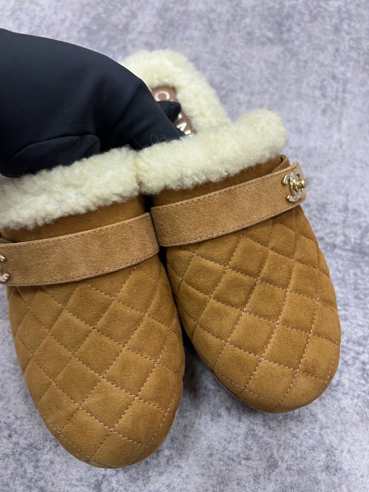 Chanel Chanel Brown Quilted Teddy Thick Sole Slippers Size US 6 / IT 36 - 8 Thumbnail