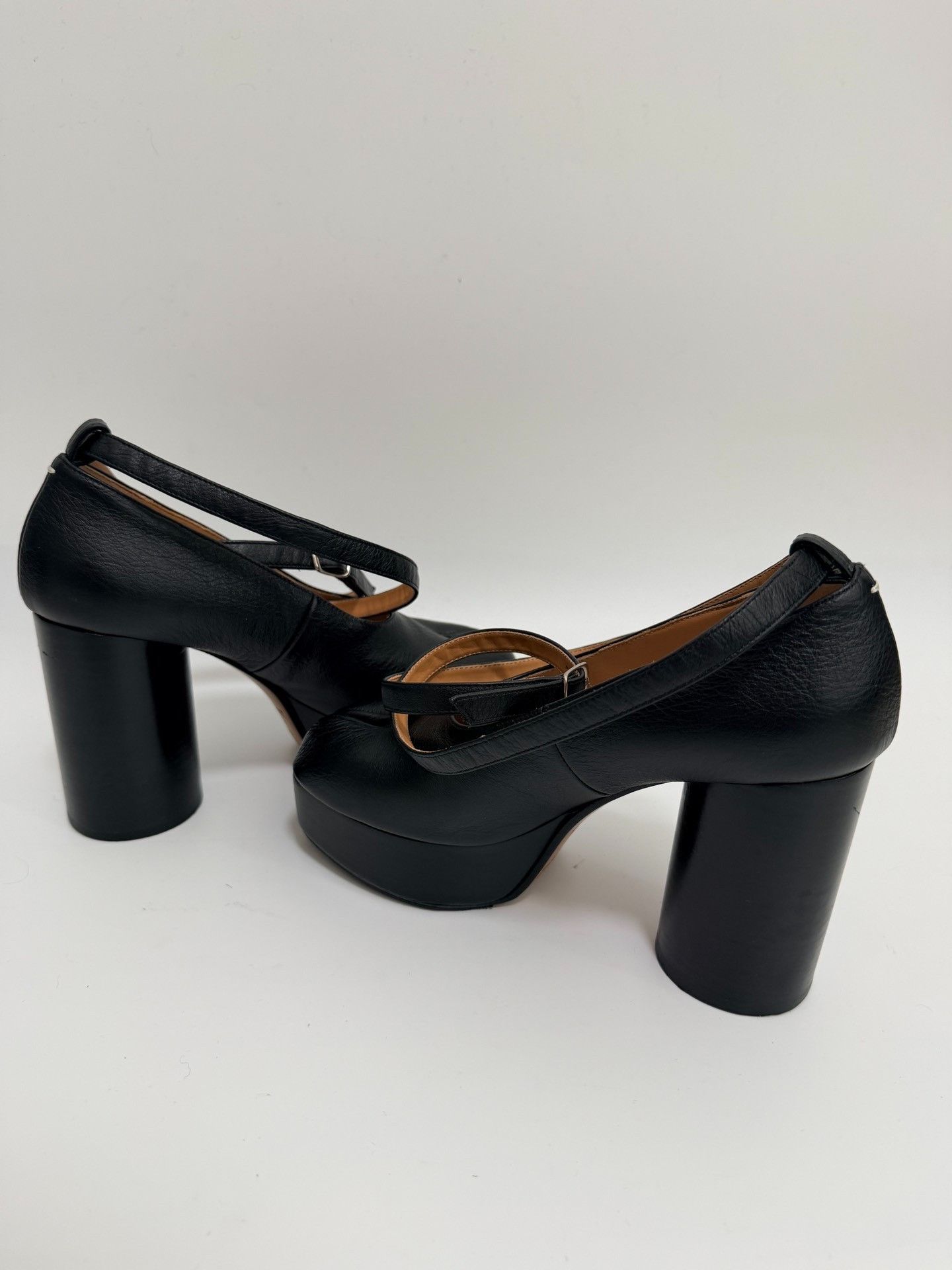Maison Margiela Maison Margiela Split-Toe Platform Heels Size US 5.5 / IT 35.5 - 3 Thumbnail
