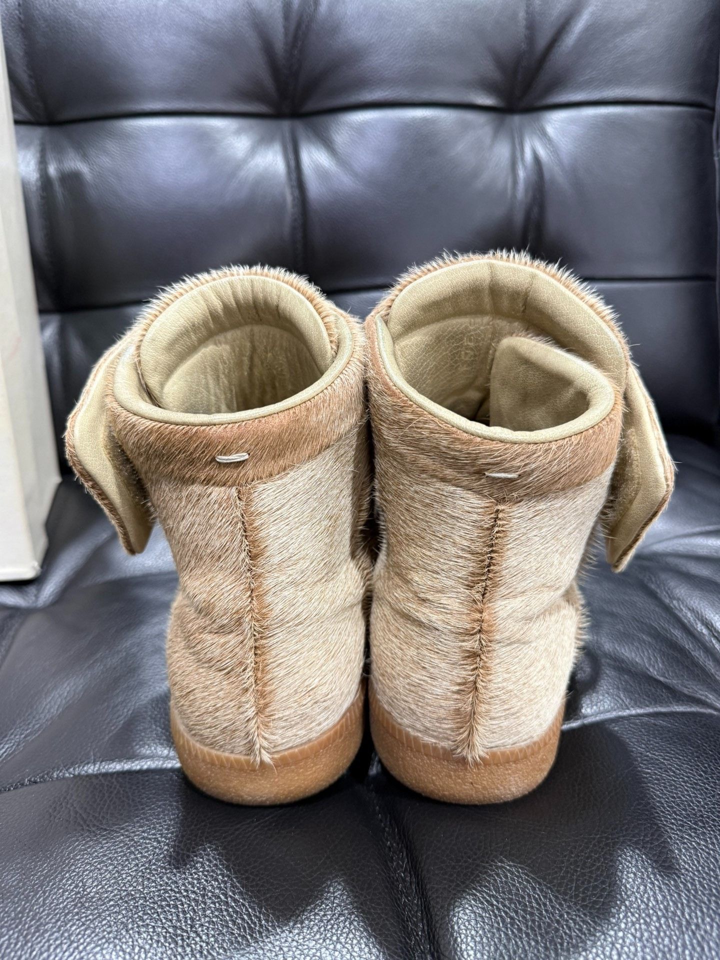 Maison Margiela Maison Margiela Beige Horse Hair Boots Size US 9 / EU 42 - 4 Thumbnail