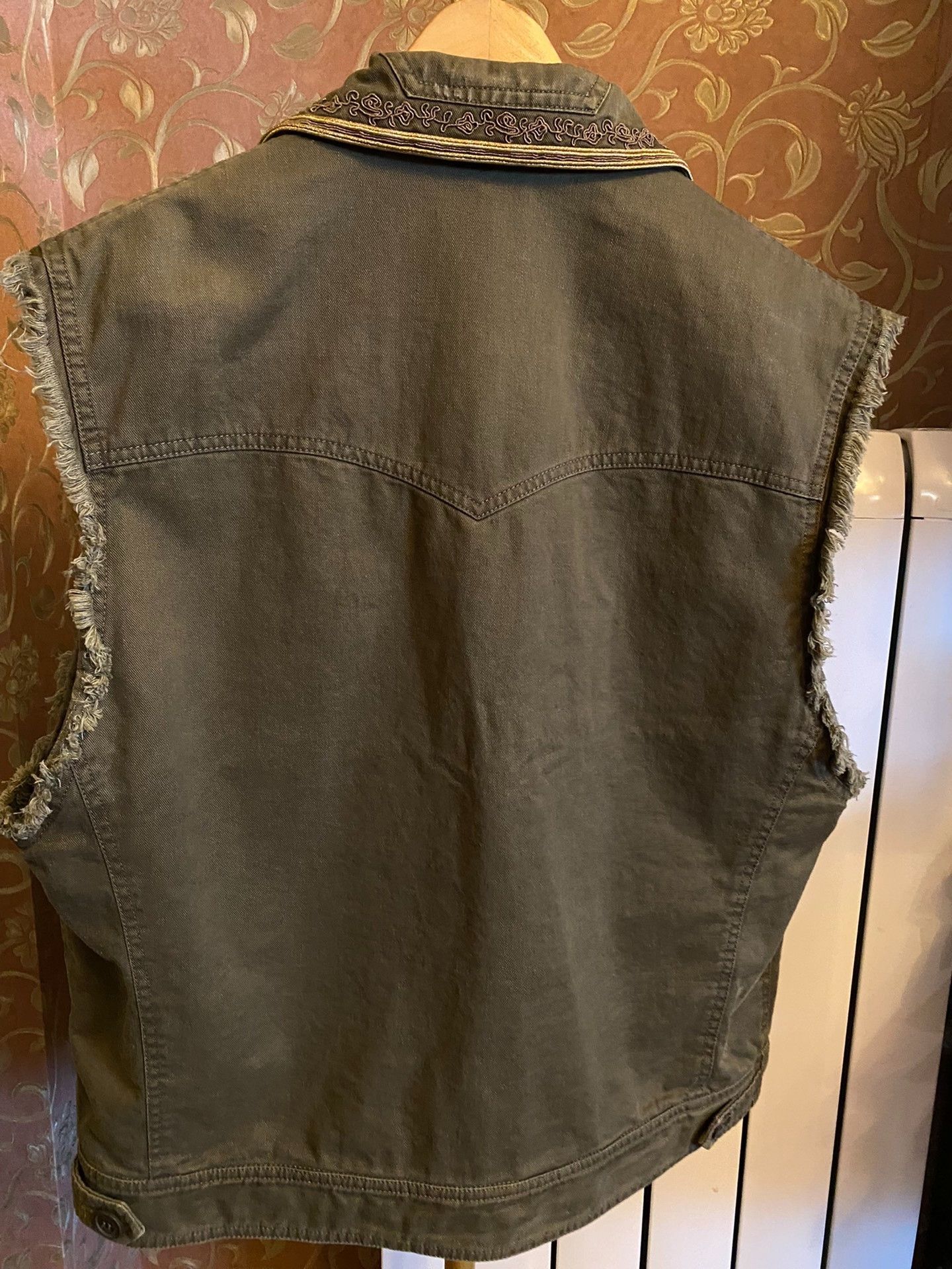 Saint Laurent Paris Saint Laurent Embroidered Frayed Linen Vest Size US M / EU 48-50 / 2 - 5 Thumbnail