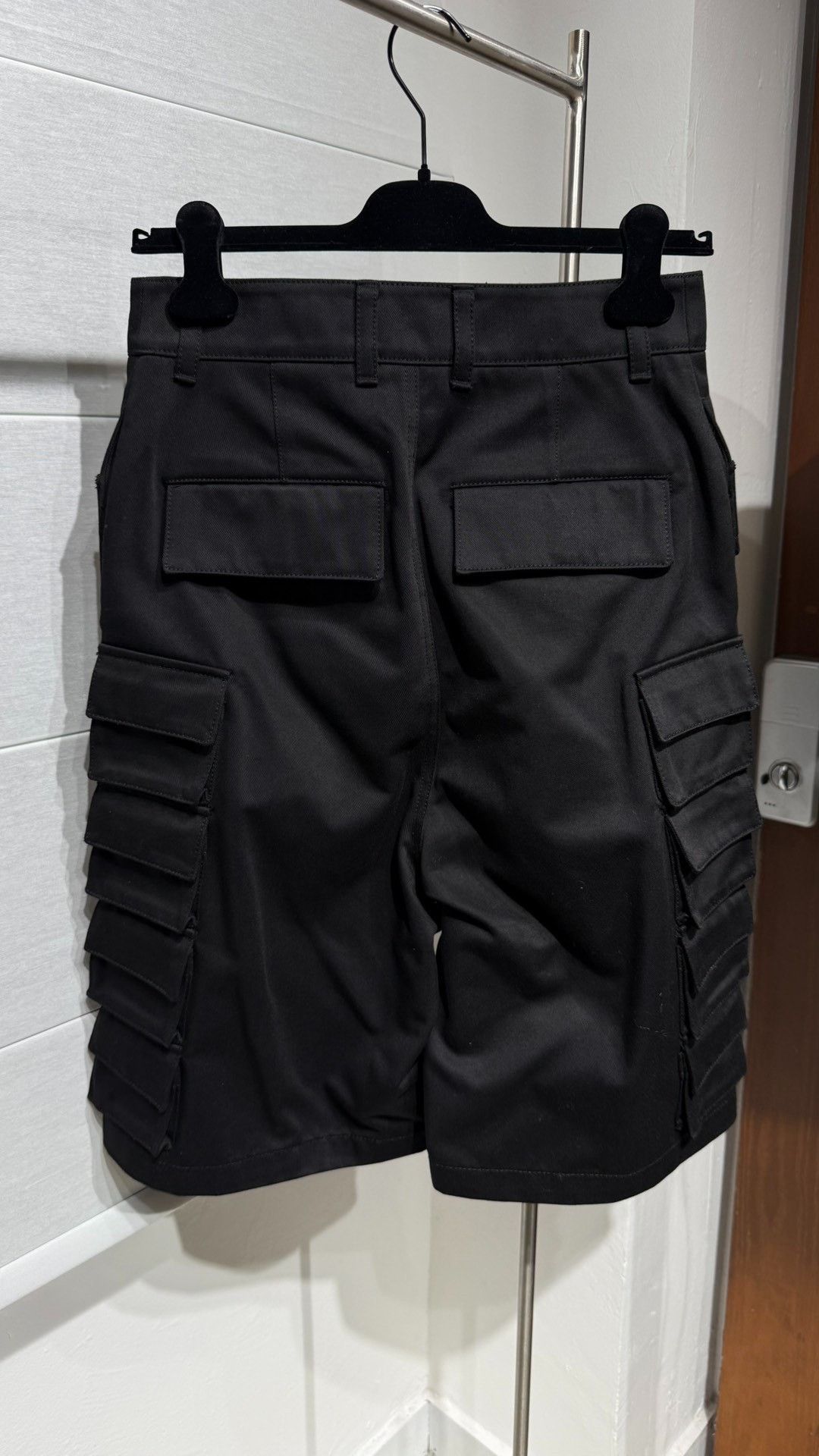 WE11DONE WE11DONE Black Cargo Shorts Size US 26 / EU 42 - 6 Thumbnail