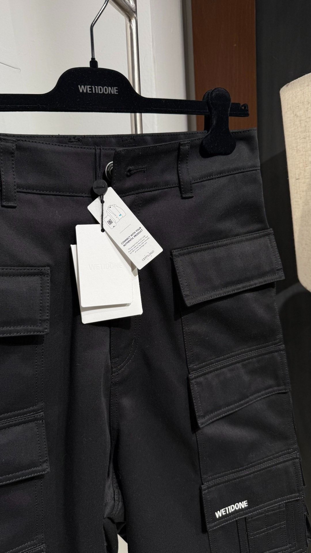 WE11DONE WE11DONE Black Cargo Shorts Size US 26 / EU 42 - 3 Thumbnail