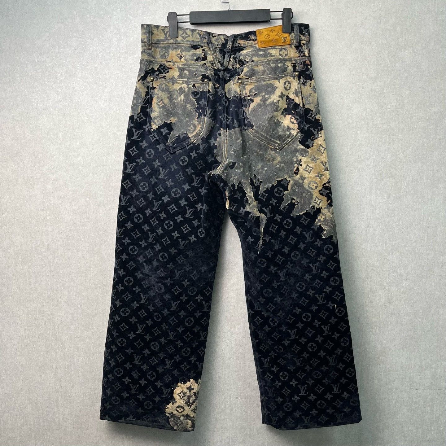 Louis Vuitton Louis Vuitton SS24 Straight-Leg Jeans Size US 31 - 2 Thumbnail