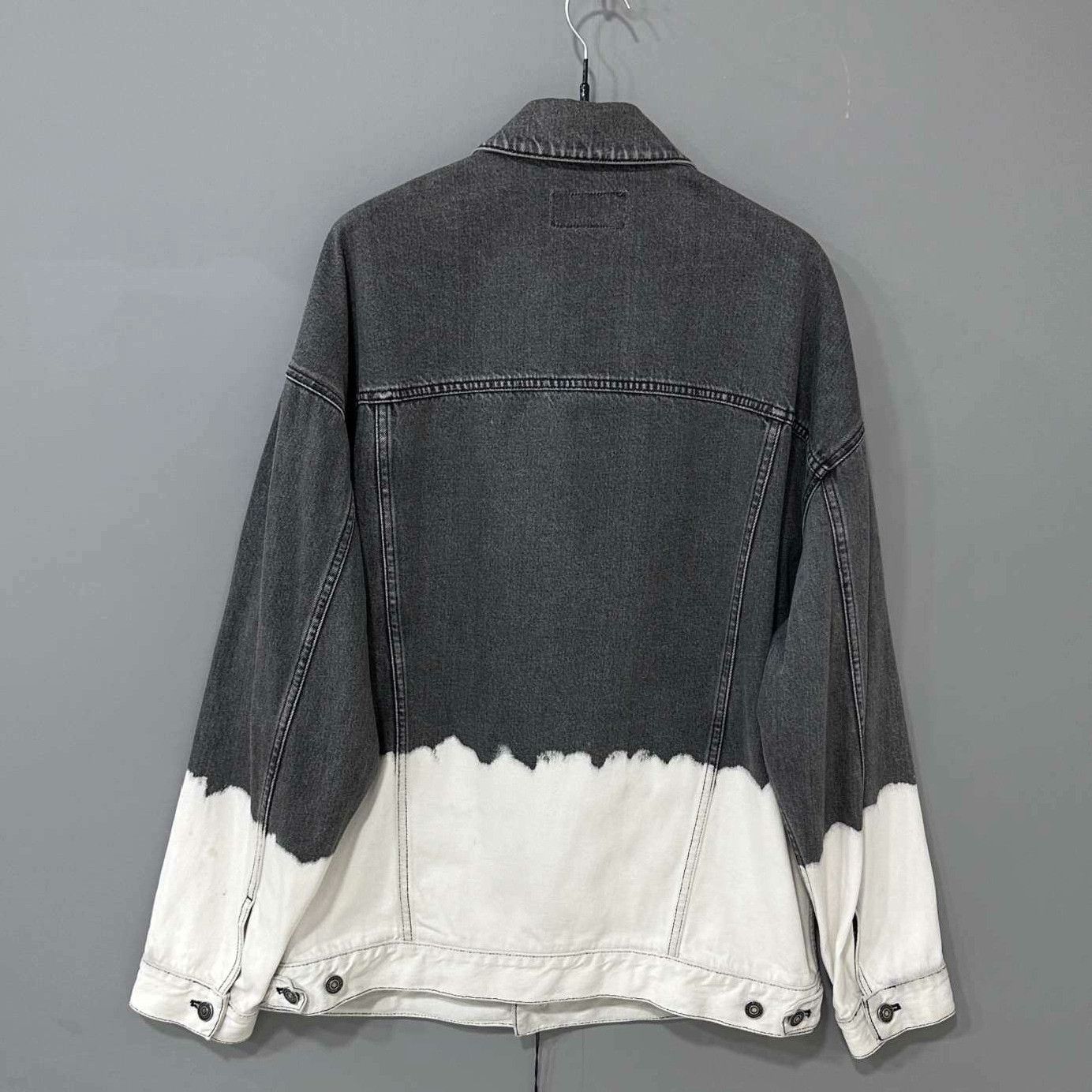 Givenchy Givenchy White-Gray Washed Denim Jacket Size US M / EU 48-50 / 2 - 3 Thumbnail