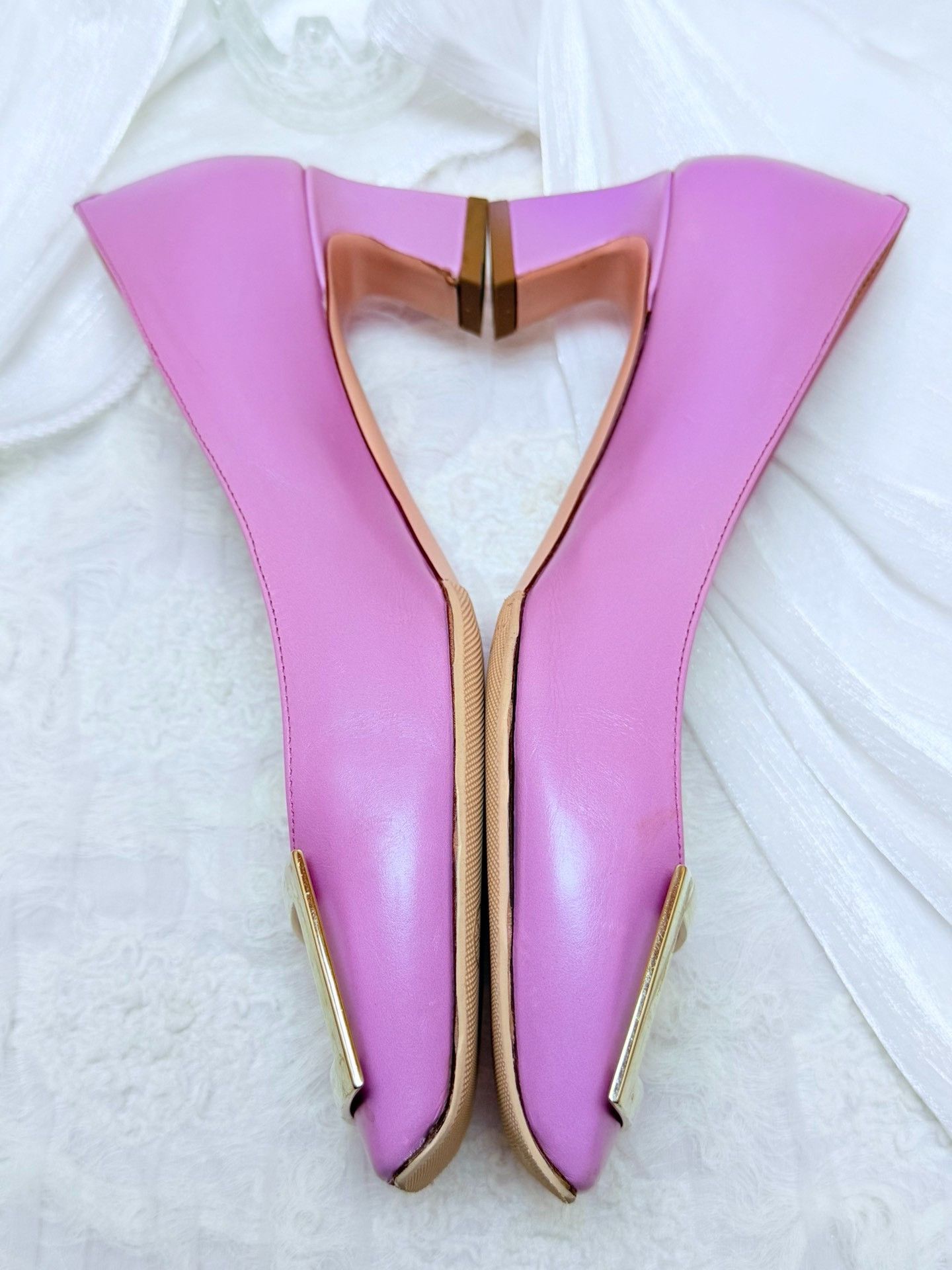 Roger Vivier Roger Vivier Retro Purple Lowtop Sneakers us_6 Women Size US 6 / IT 36 - 4 Thumbnail