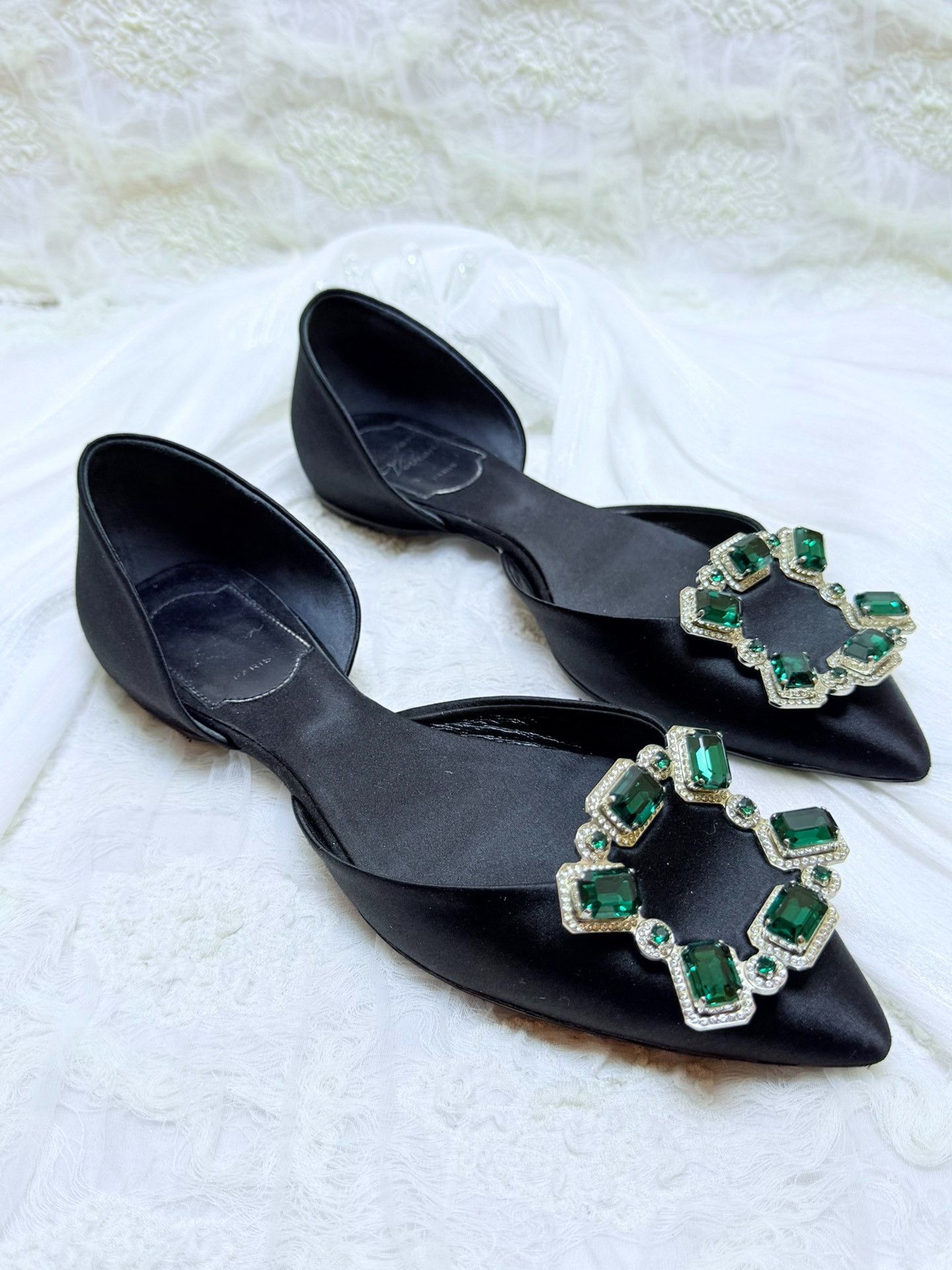 Roger Vivier Roger Vivier Retro Green Lowtop Sneakers us_5 Women Size US 5 / IT 35 - 2 Thumbnail