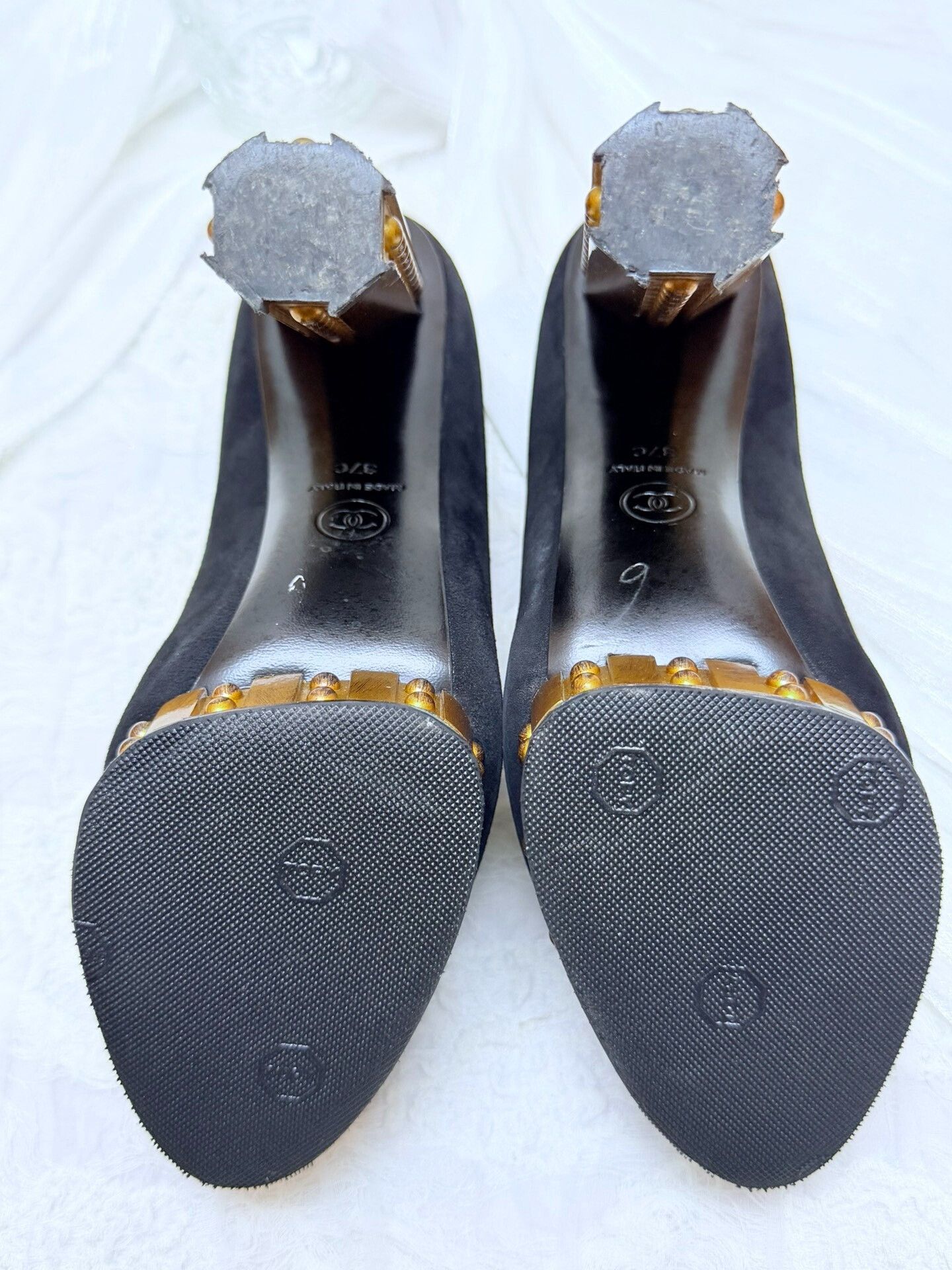 Chanel Chanel Suede Black Lowtop Sneakers us_7 Women Size US 7 / IT 37 - 6 Thumbnail