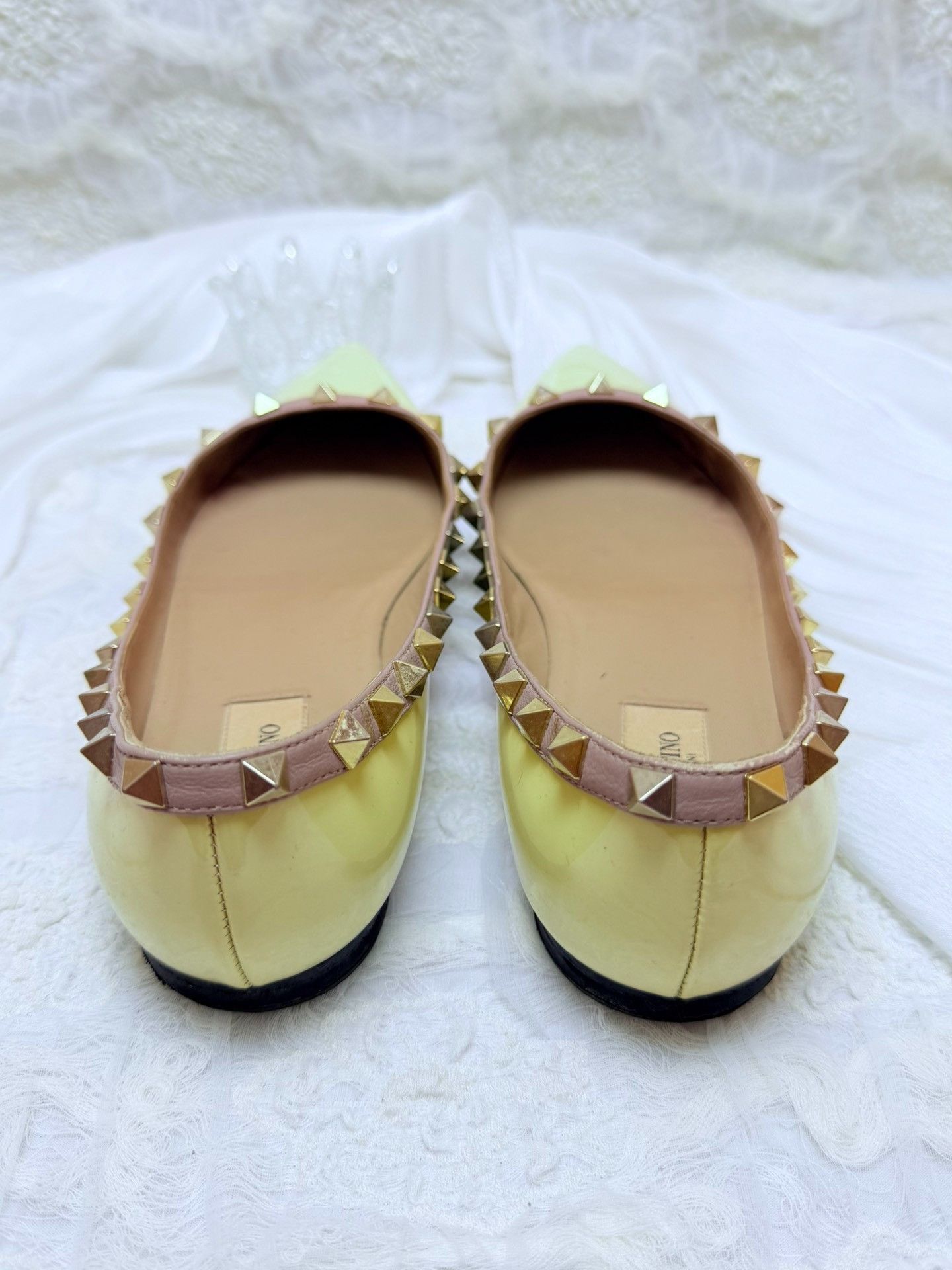 Valentino Valentino Yellow Lowtop Sneakers us_7 Women Size US 7 / IT 37 - 6 Thumbnail
