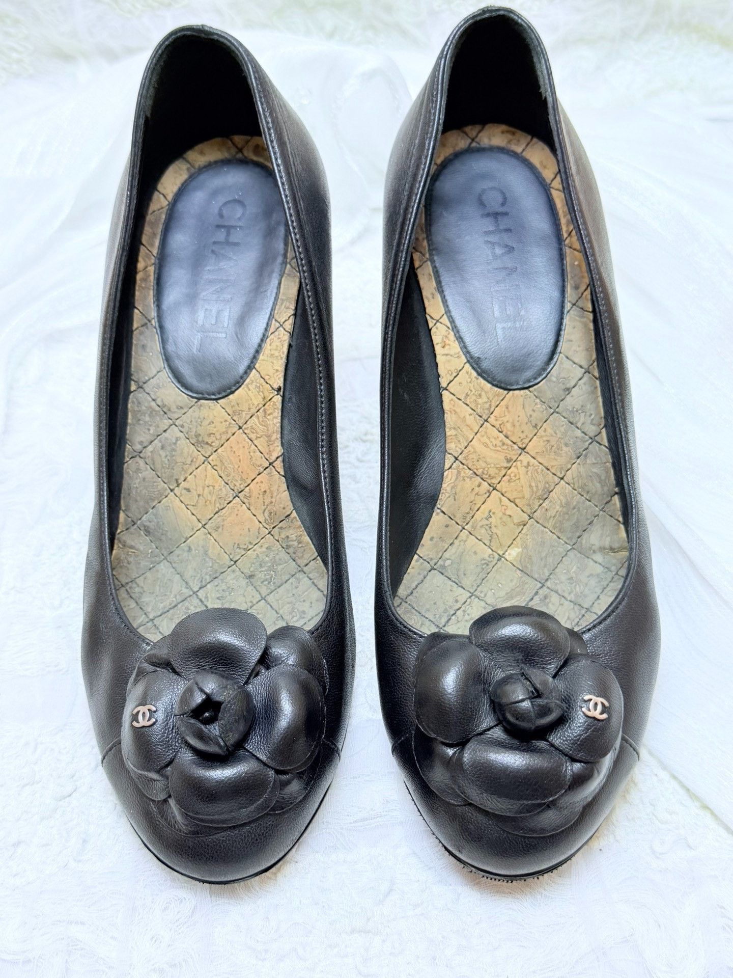 Chanel Chanel Black Lowtop Sneakers us_7 Women Size US 7 / IT 37 - 3 Thumbnail