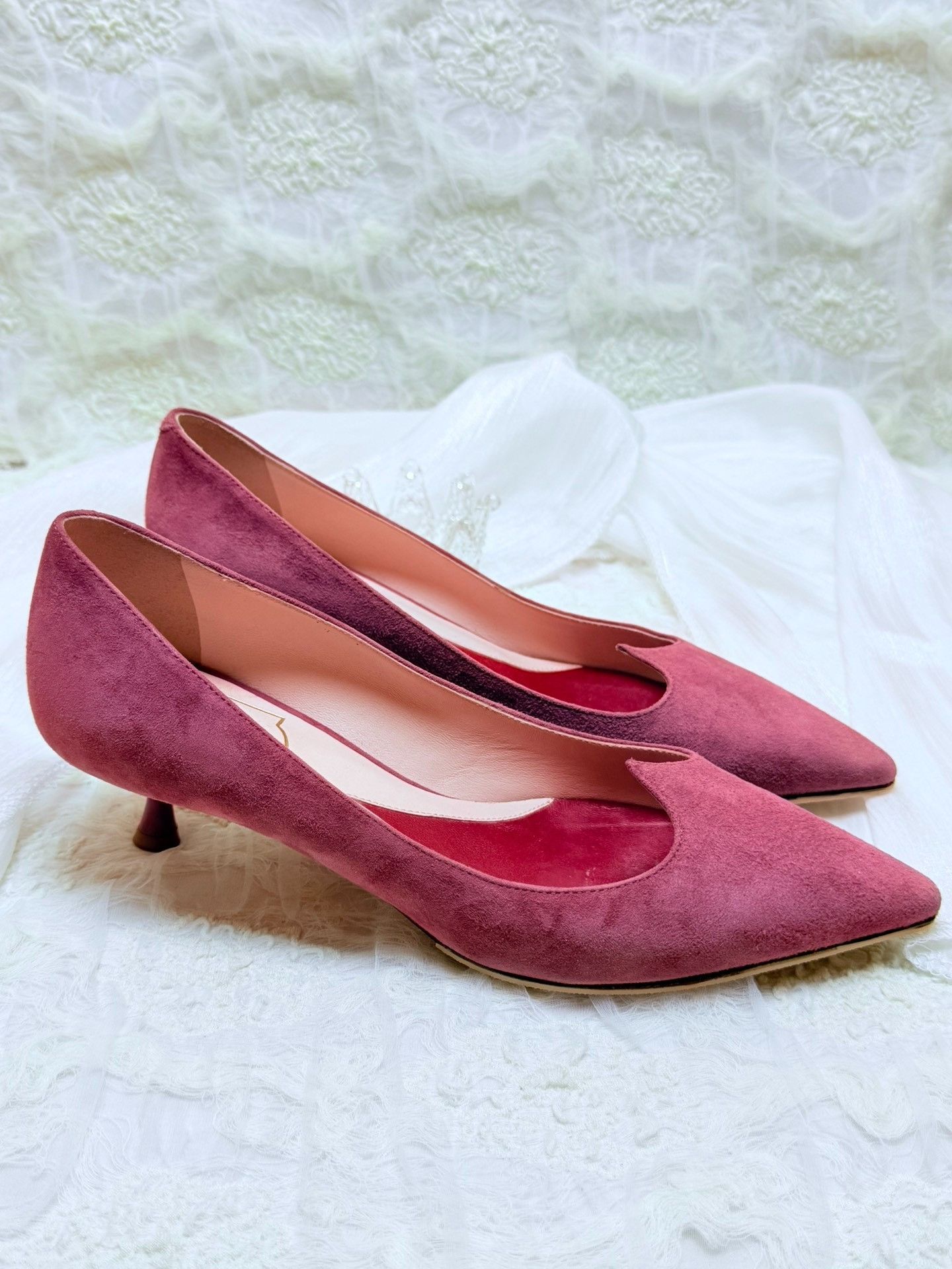 Roger Vivier Roger Vivier Retro Pink Lowtop Sneakers us_6 Women Size US 6 / IT 36 - 2 Thumbnail