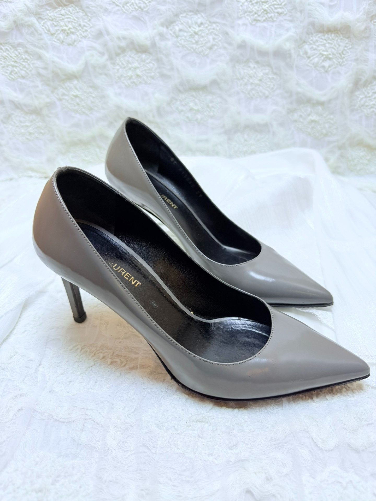 Saint Laurent Paris Saint Laurent Paris Patent Gray Lowtop Sneakers us_7 Women Size US 7 / IT 37 - 2 Thumbnail