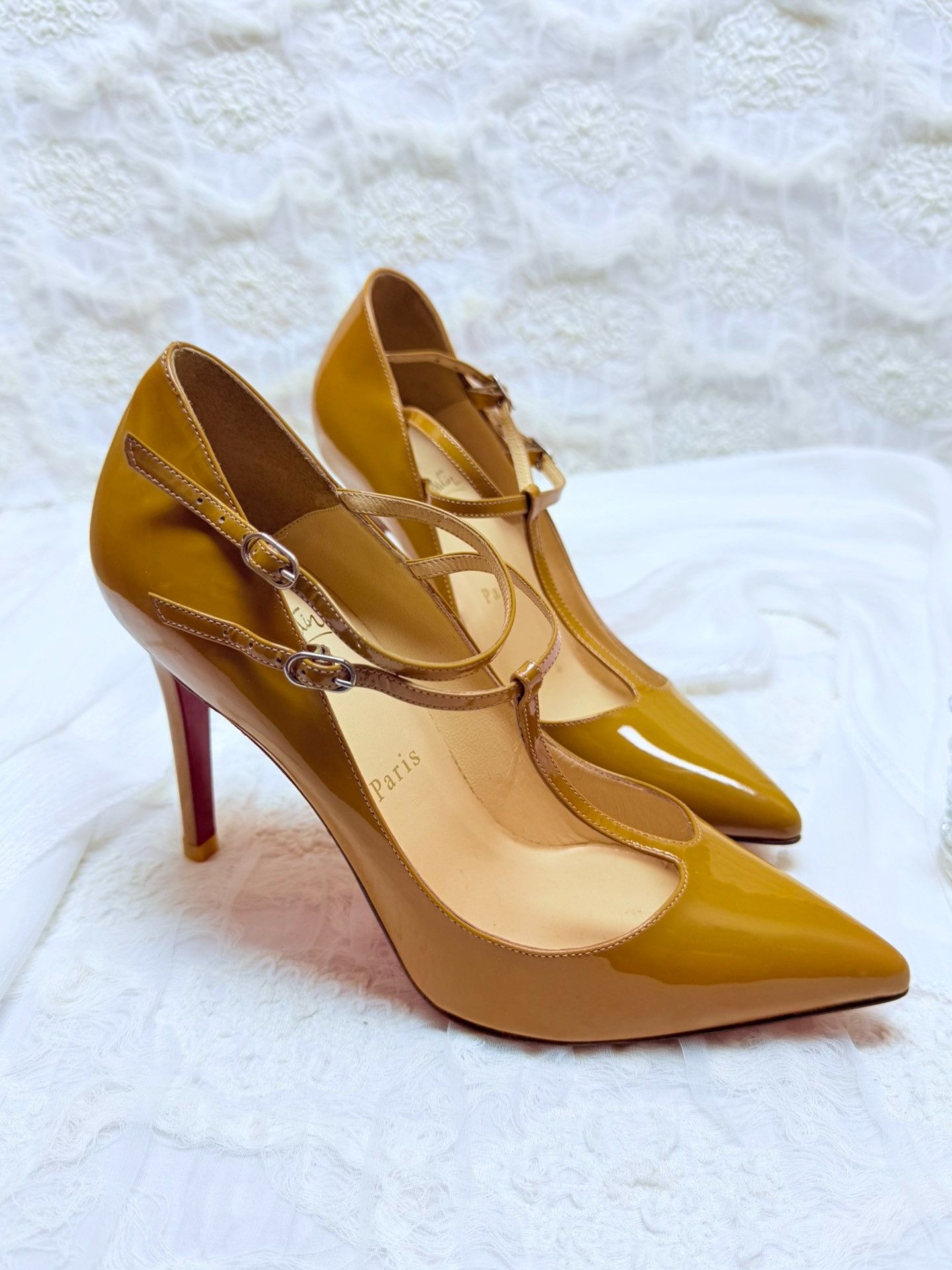 Christian Louboutin Christian Louboutin Patent Yellow Lowtop Sneakers us_6 Women Size US 6 / IT 36 - 2 Thumbnail