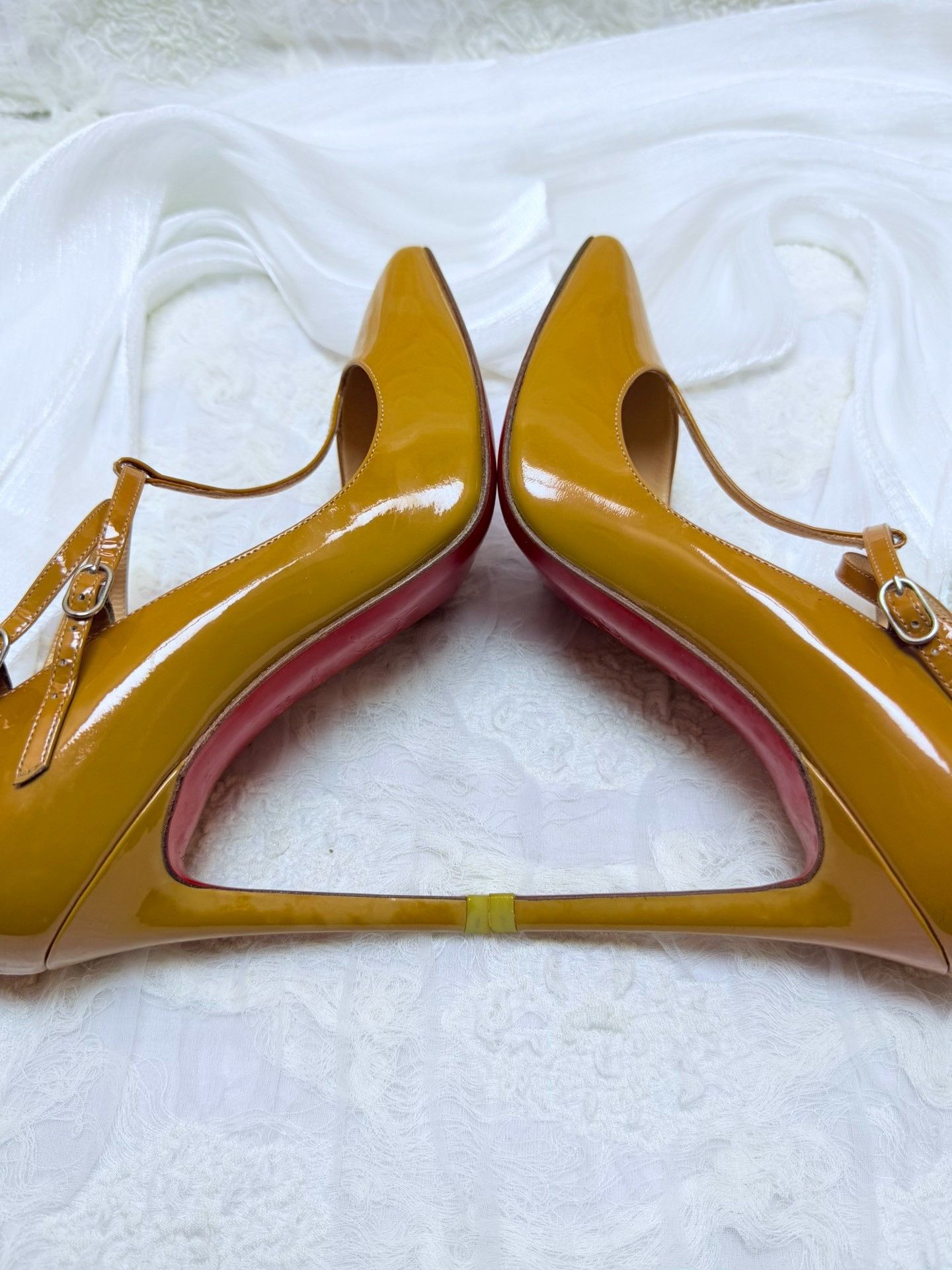 Christian Louboutin Christian Louboutin Patent Yellow Lowtop Sneakers us_6 Women Size US 6 / IT 36 - 4 Thumbnail