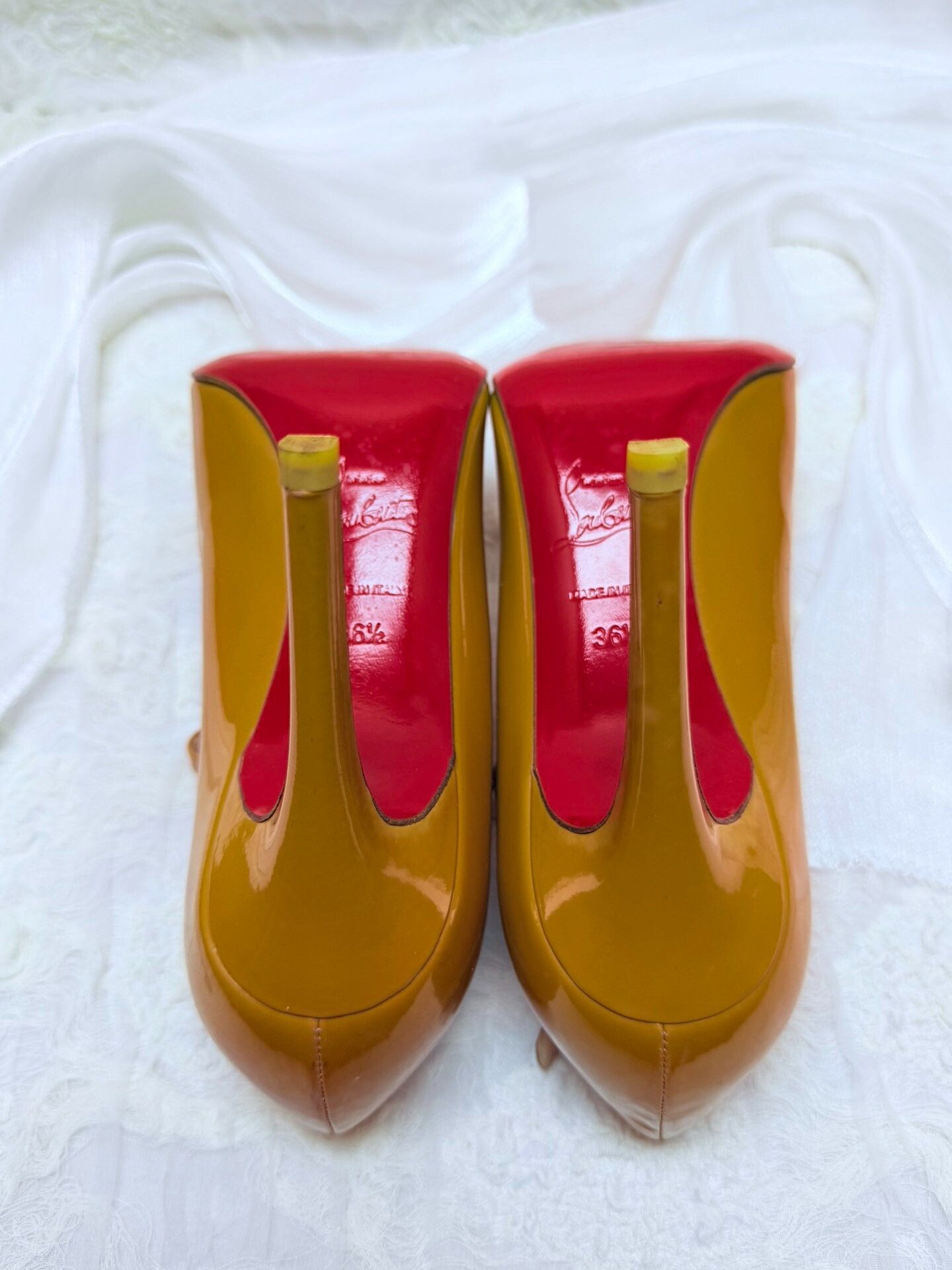 Christian Louboutin Christian Louboutin Patent Yellow Lowtop Sneakers us_6 Women Size US 6 / IT 36 - 6 Thumbnail