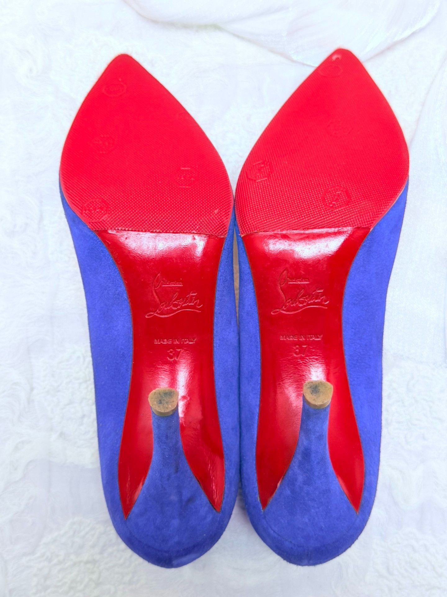 Christian Louboutin Christian Louboutin Suede Blue Lowtop Sneakers us_7 Women Size US 7 / IT 37 - 6 Thumbnail