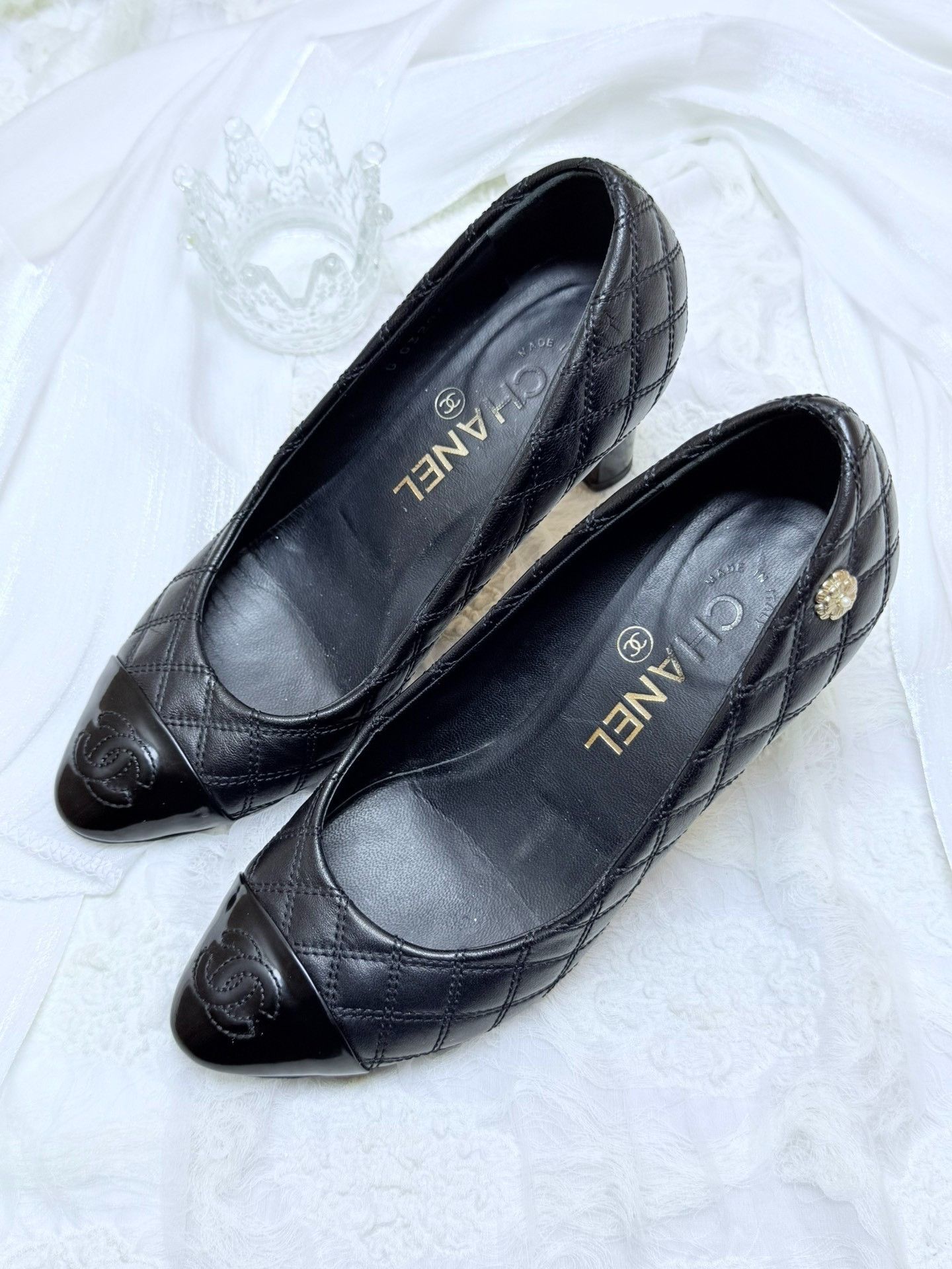 Chanel Chanel Plaid Black Lowtop Sneakers us_5 Women Size US 5 / IT 35 - 2 Thumbnail