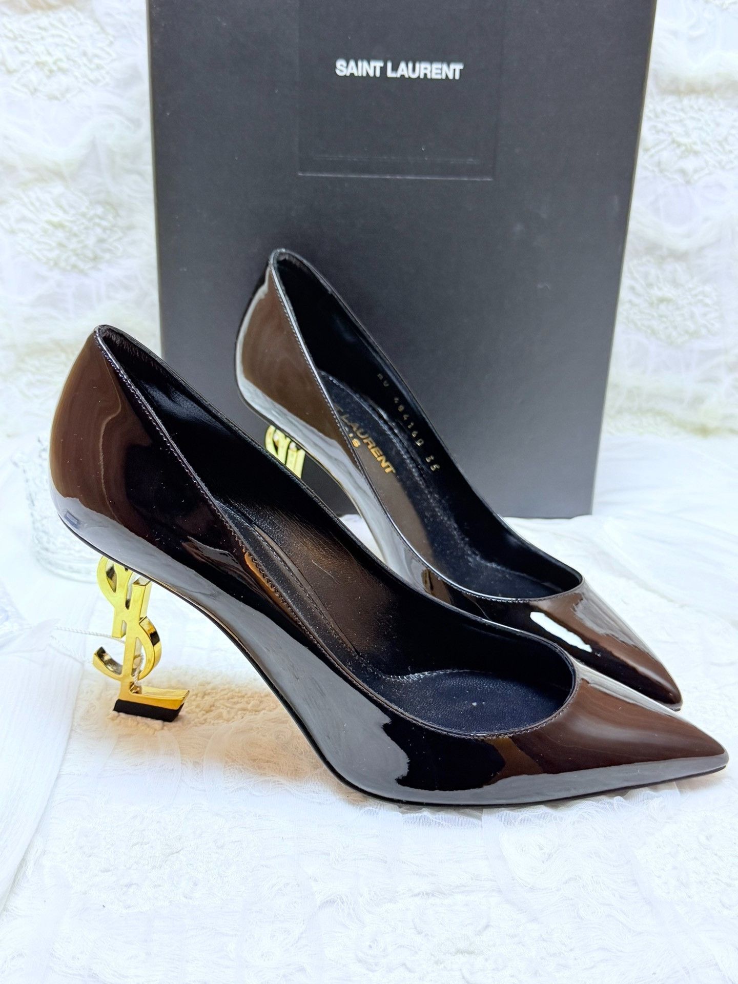 Saint Laurent Paris Saint Laurent Paris Patent Gold Lowtop Sneakers us_5 Women Size US 5 / IT 35 - 6 Thumbnail