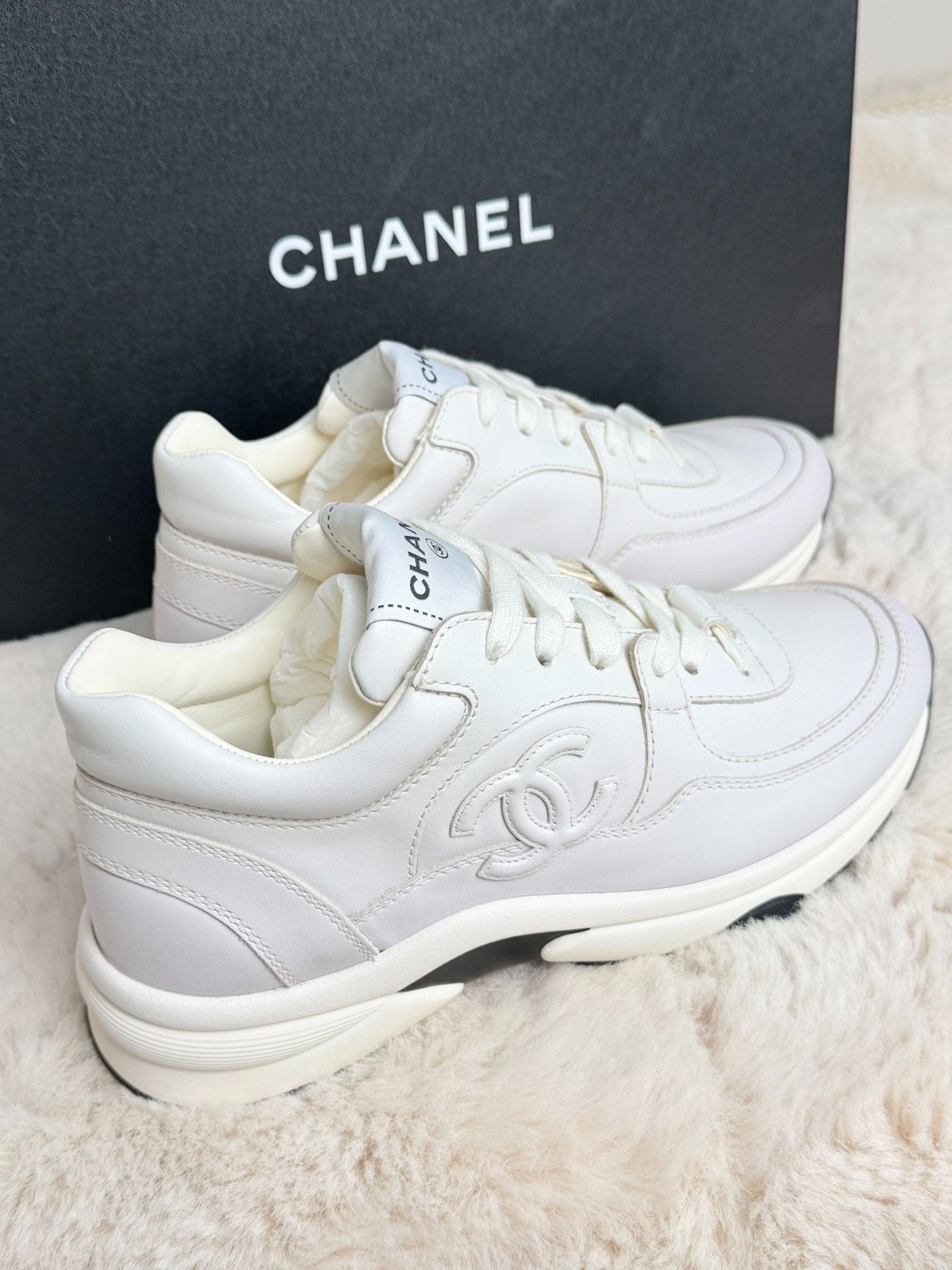 Chanel Chanel Purple Lowtop Sneakers us_5 Women Size US 5 / IT 35 - 2 Thumbnail