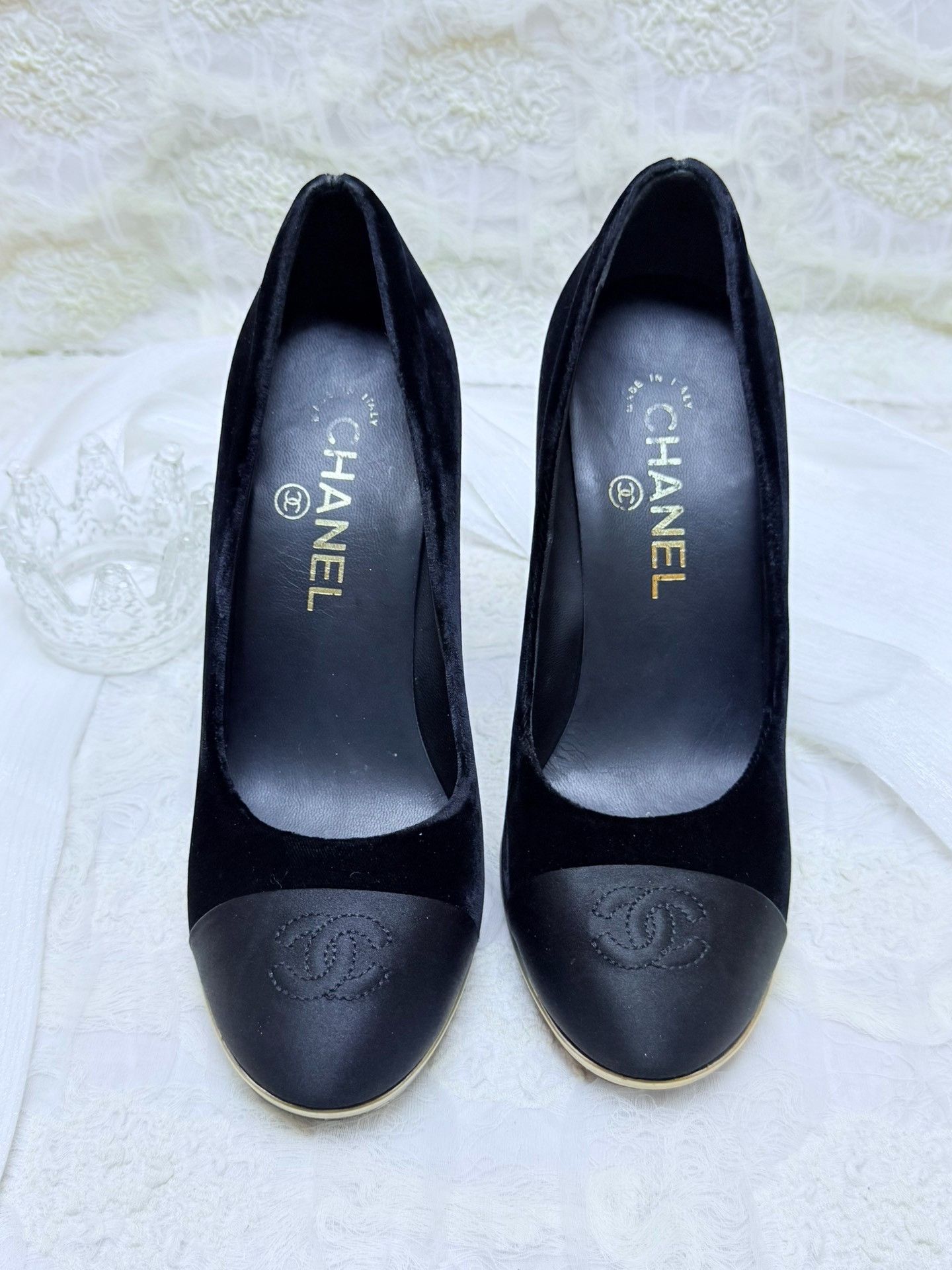Chanel Chanel Retro Black Lowtop Sneakers us_6 Women Size US 6 / IT 36 - 4 Thumbnail
