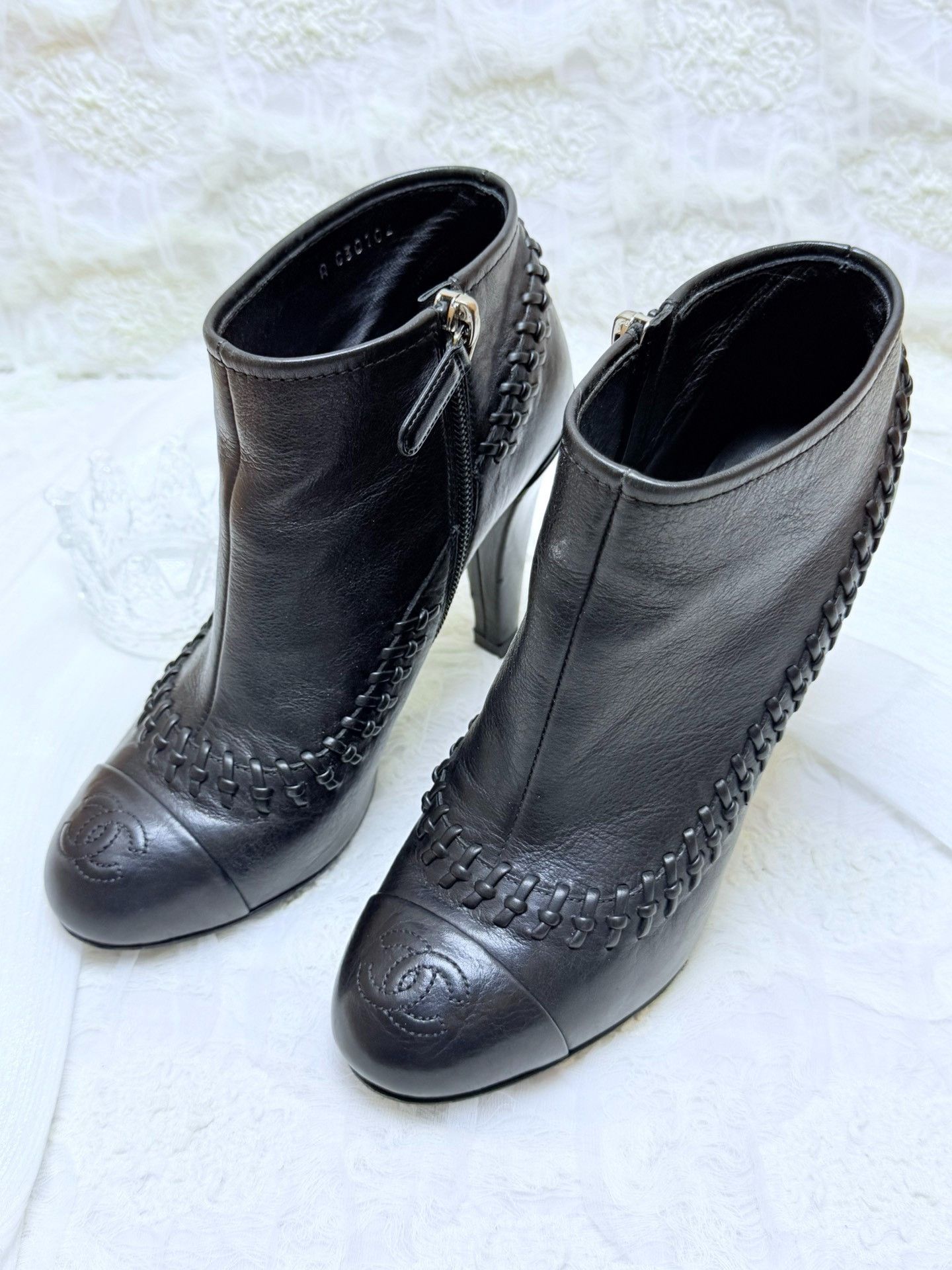 Chanel Chanel Knit Black Boots us_5 Women Size US 5 / IT 35 - 2 Thumbnail