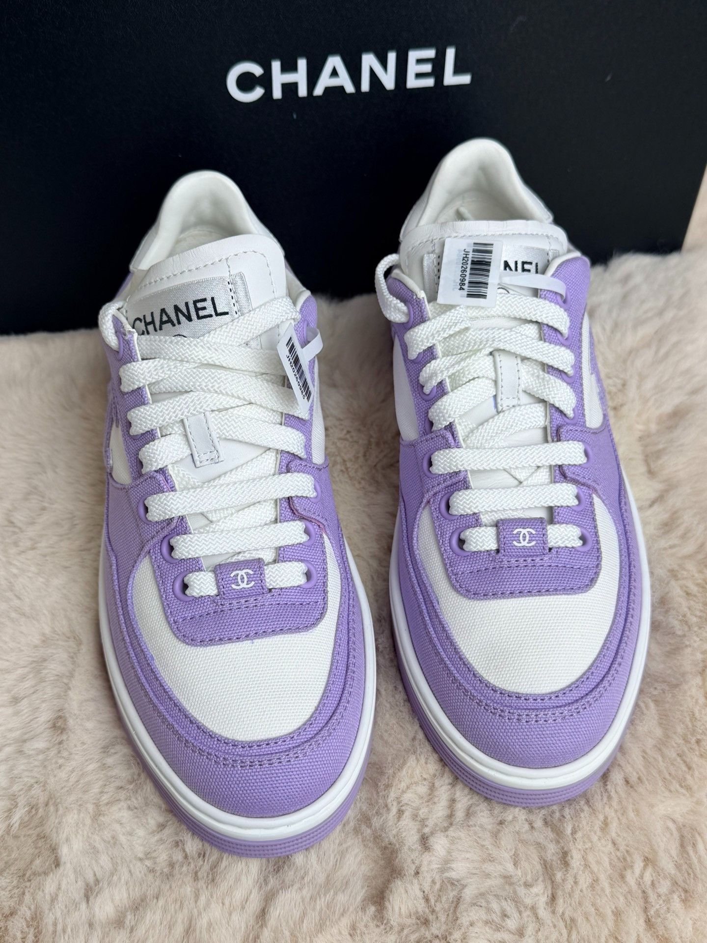 Chanel Chanel Multi Lowtop Sneakers us_6 Women Size US 6 / IT 36 - 3 Thumbnail