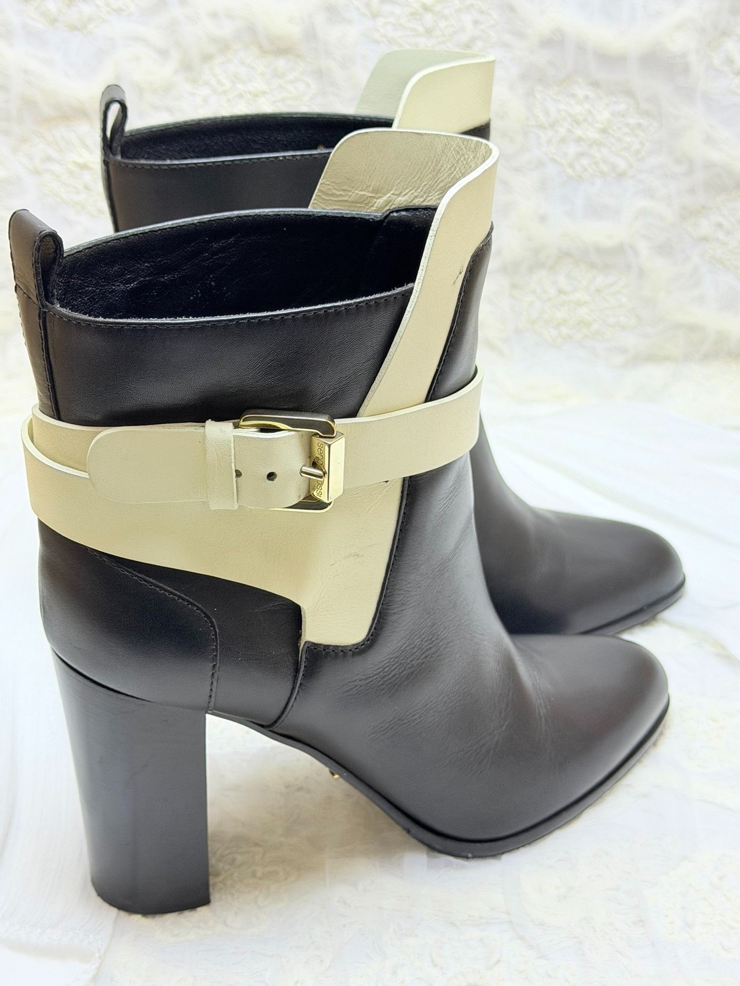 Sergio Rossi Sergio Rossi Boots us_7 Women Size US 7 / IT 37 - 2 Thumbnail