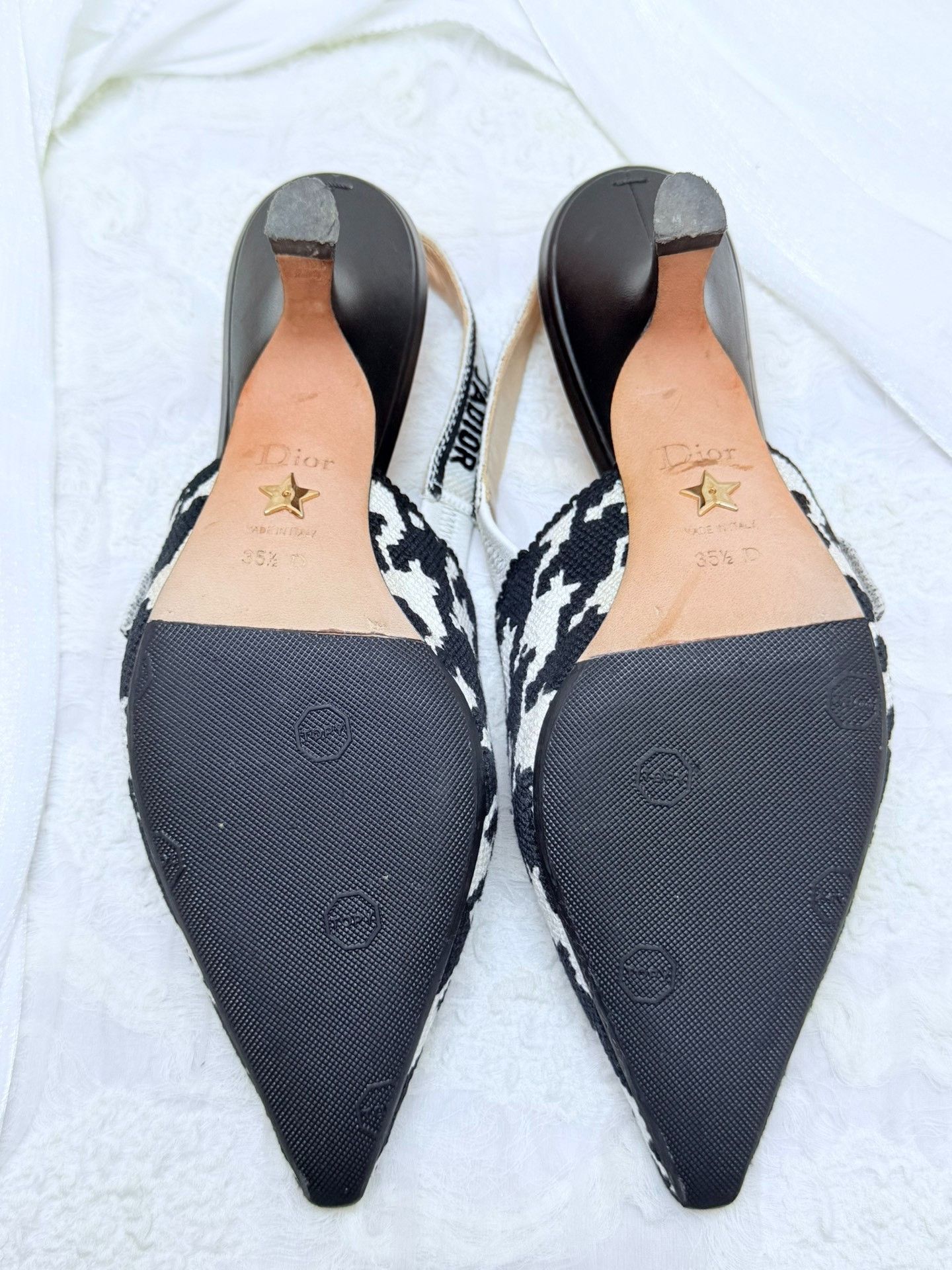 Dior Dior Retro Black Lowtop Sneakers us_5-5 Women Size US 5.5 / IT 35.5 - 5 Thumbnail