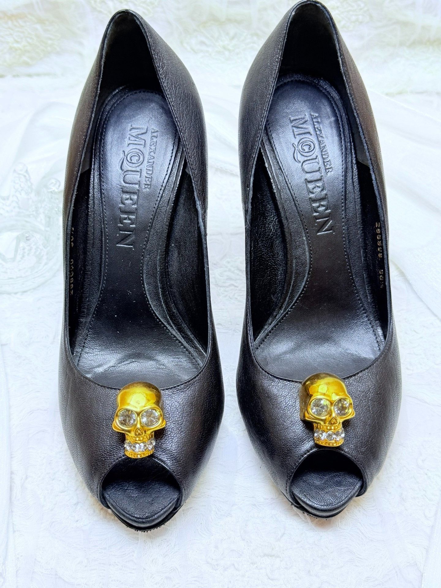Alexander McQueen Alexander McQueen Black Lowtop Sneakers us_6-5 Women Size US 6.5 / IT 36.5 - 3 Thumbnail