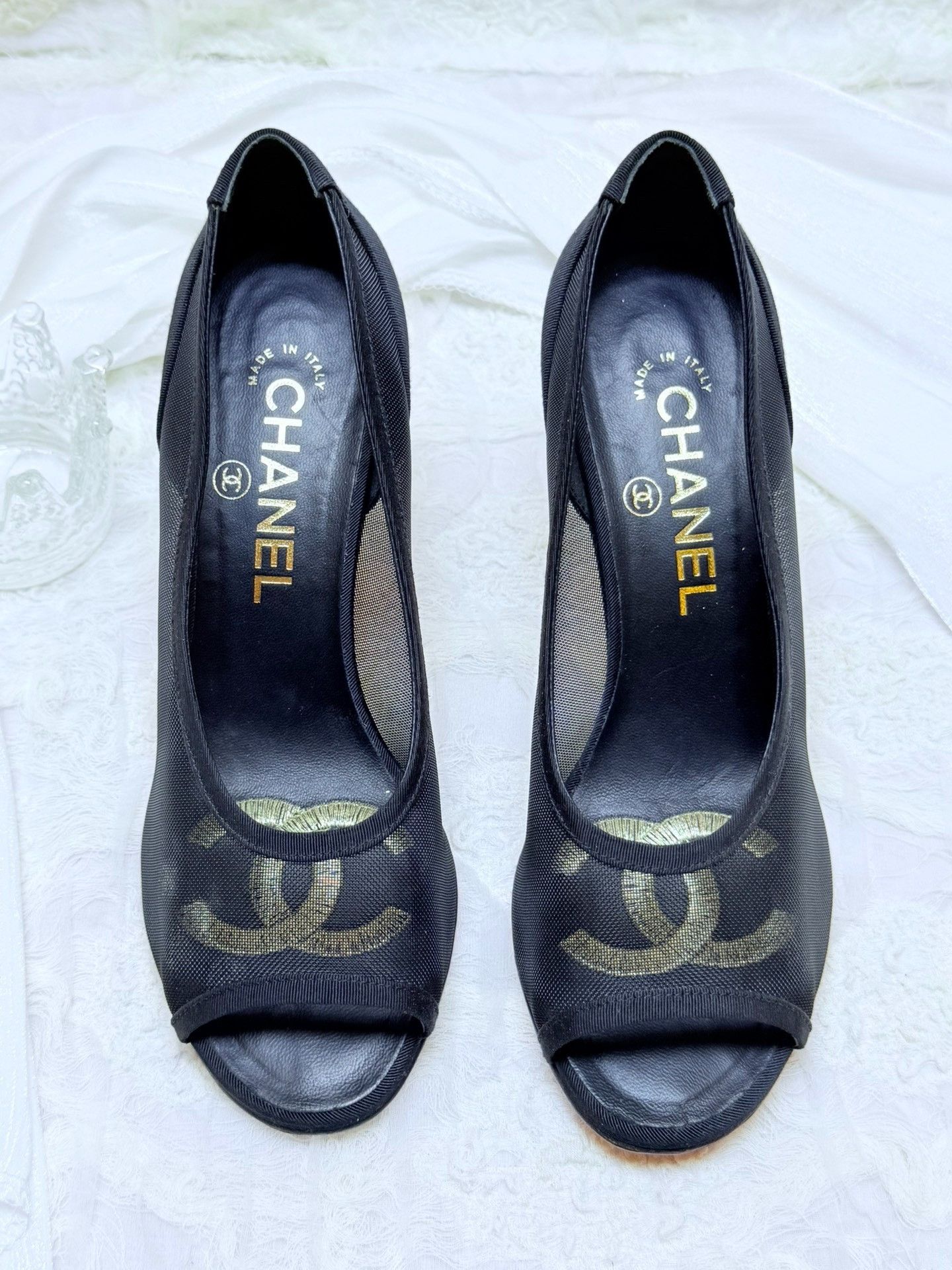 Chanel Chanel Black Lowtop Sneakers us_5 Women Size US 5 / IT 35 - 2 Thumbnail