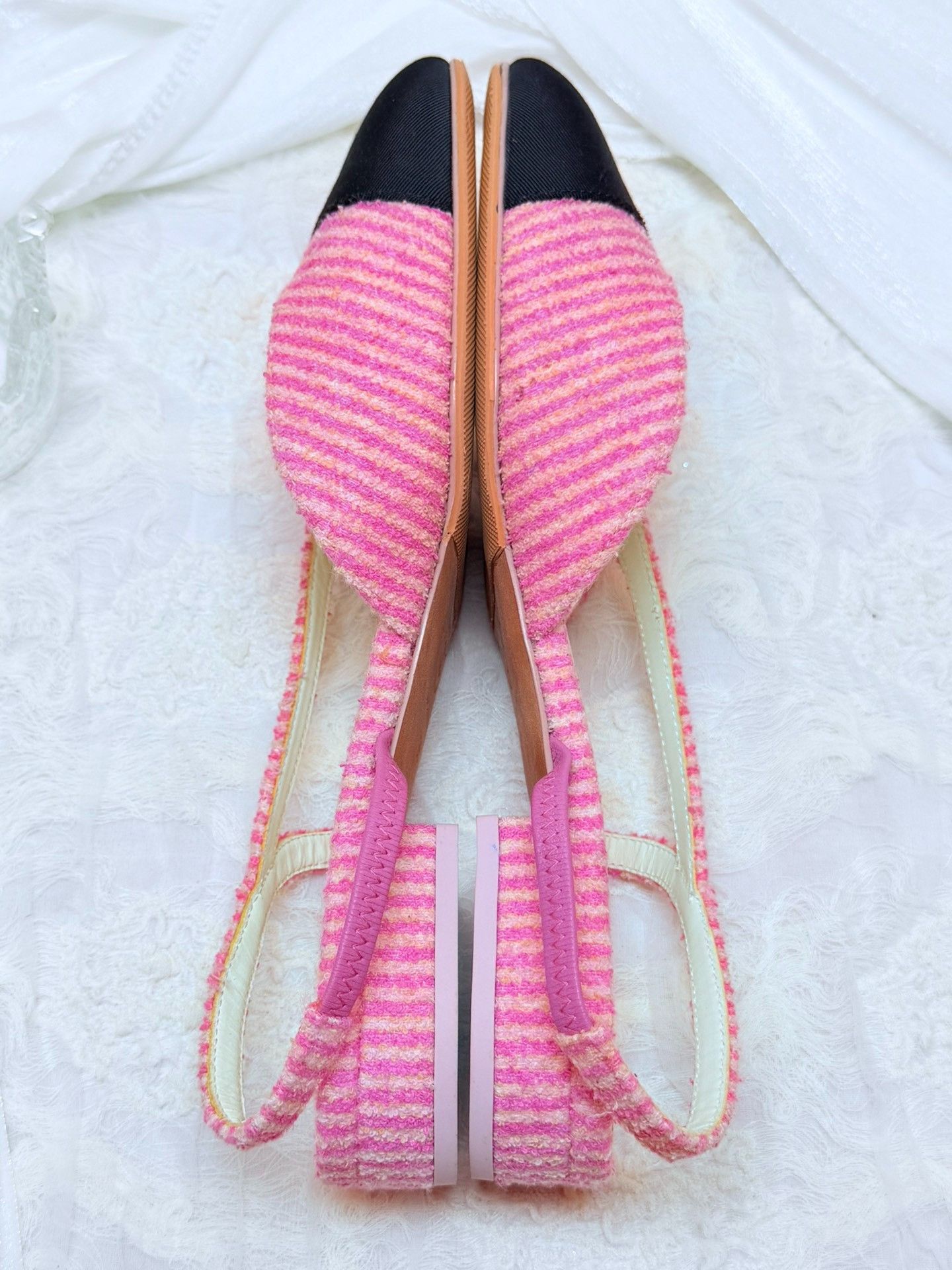 Chanel Chanel Striped Pink Lowtop Sneakers us_5 Women Size US 5 / IT 35 - 5 Thumbnail