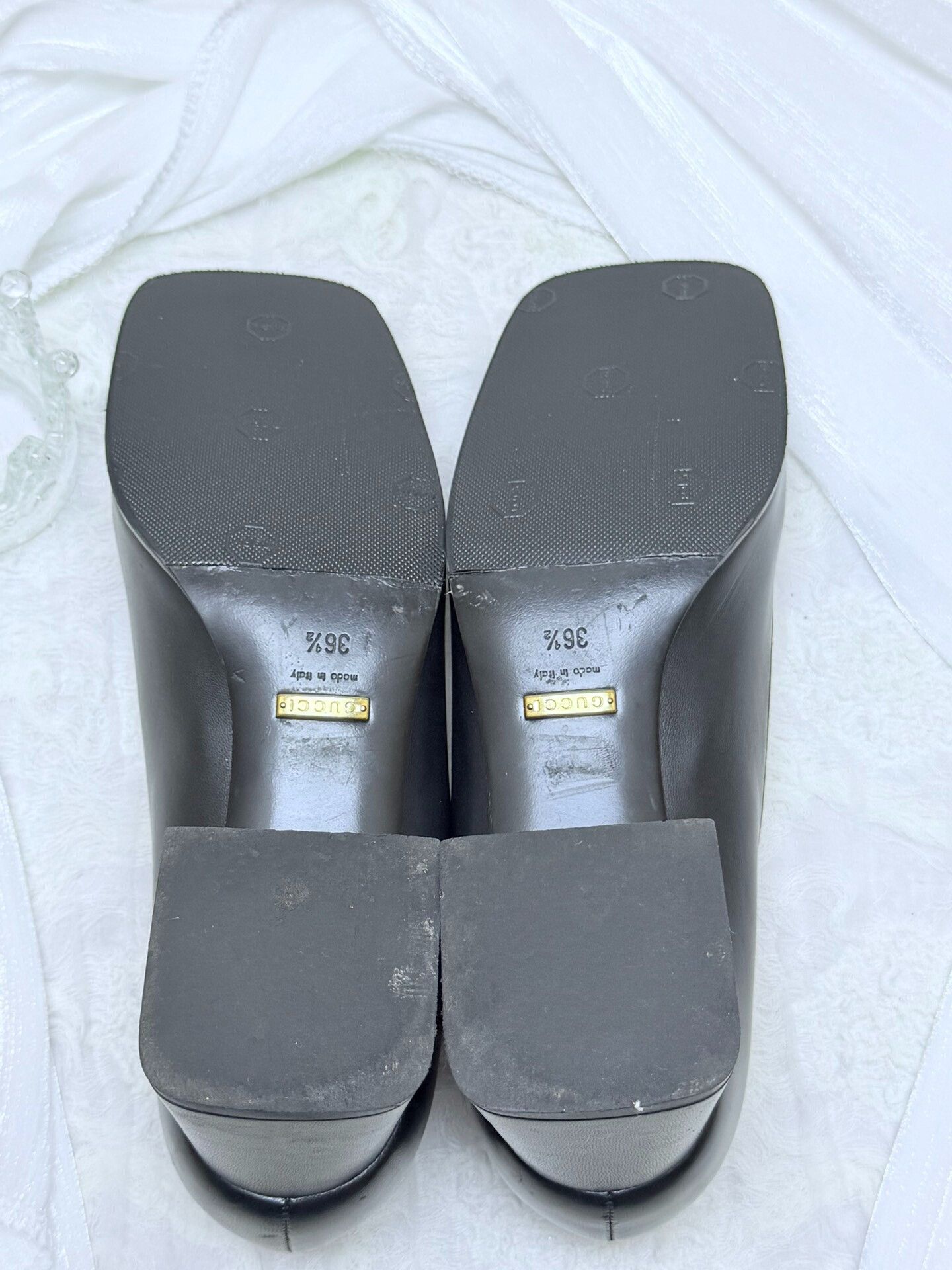 Gucci Gucci Gold Lowtop Sneakers us_6-5 Women Size US 6.5 / IT 36.5 - 6 Thumbnail