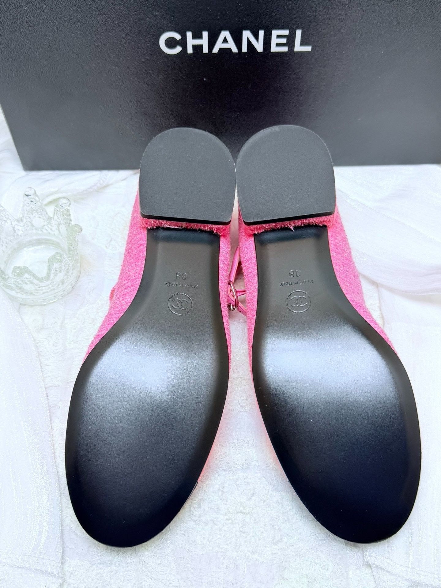 Chanel Chanel Pink Lowtop Sneakers us_8 Women Size US 8 / IT 38 - 5 Thumbnail