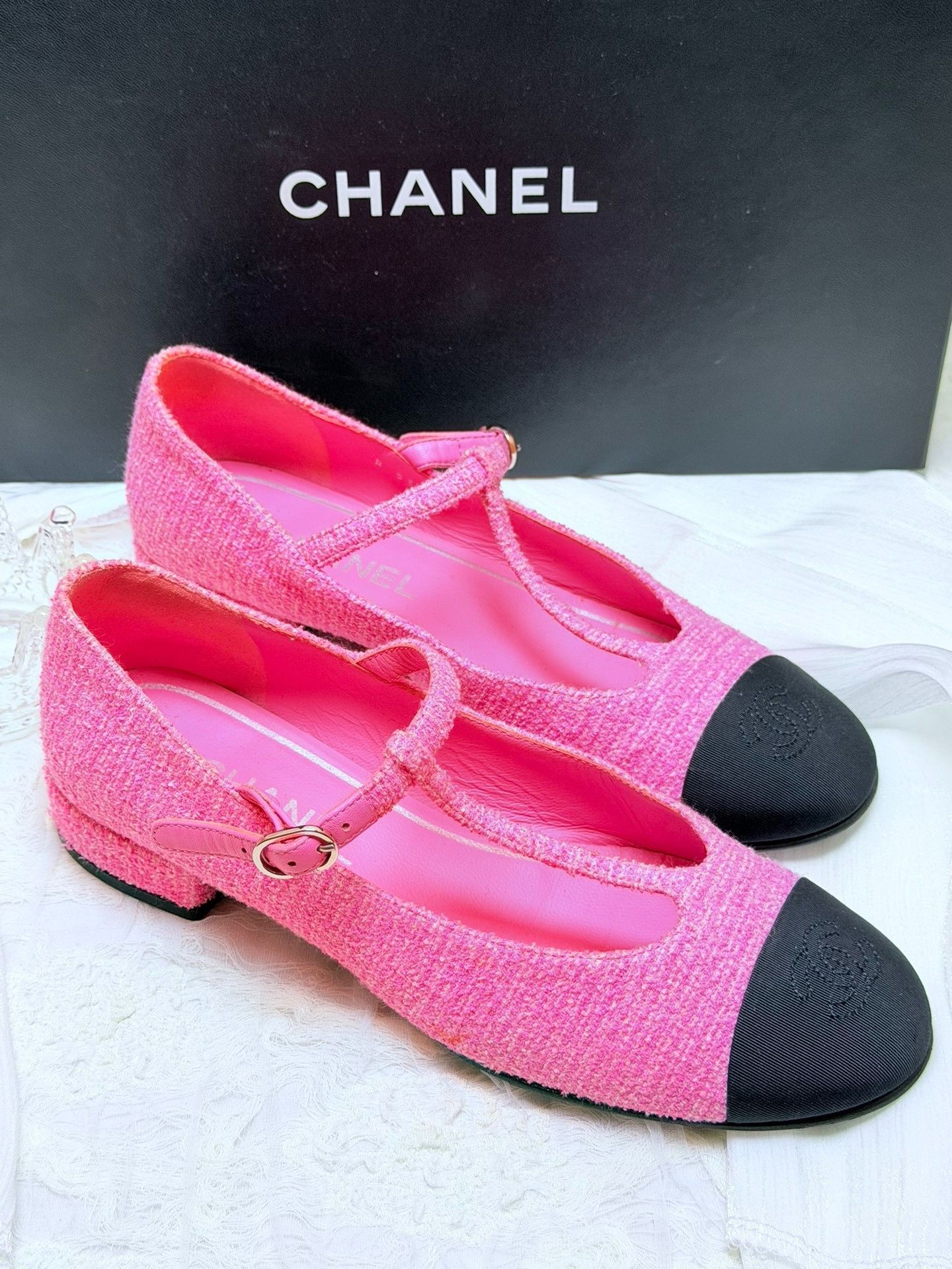 Chanel Chanel Pink Lowtop Sneakers us_8 Women Size US 8 / IT 38 - 2 Thumbnail