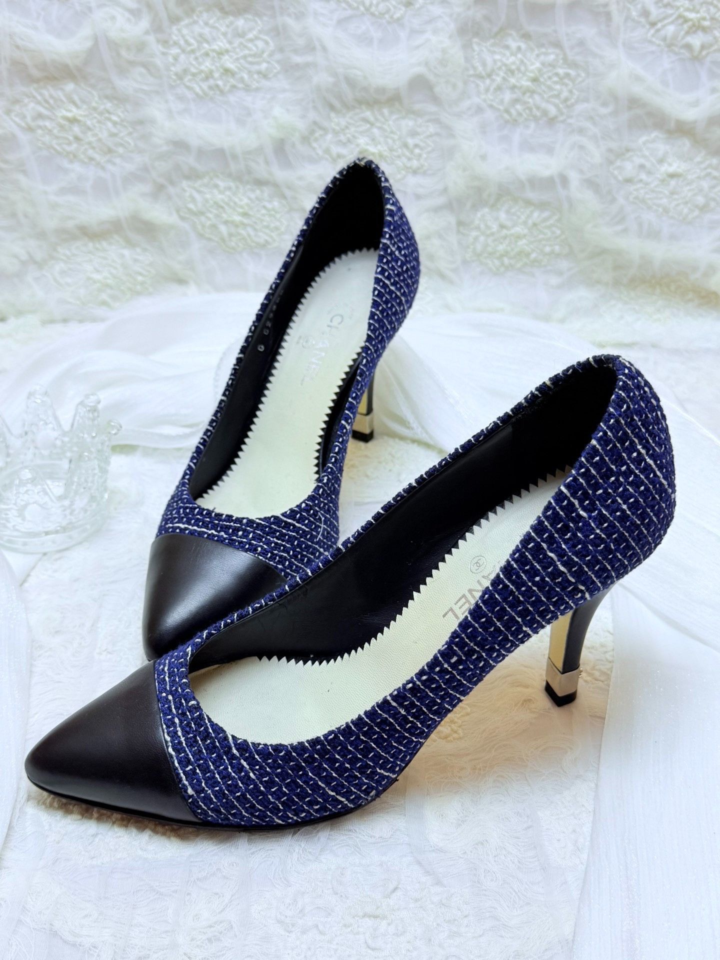 Chanel Chanel Knit Blue Lowtop Sneakers us_6 Women Size US 6 / IT 36 - 3 Thumbnail