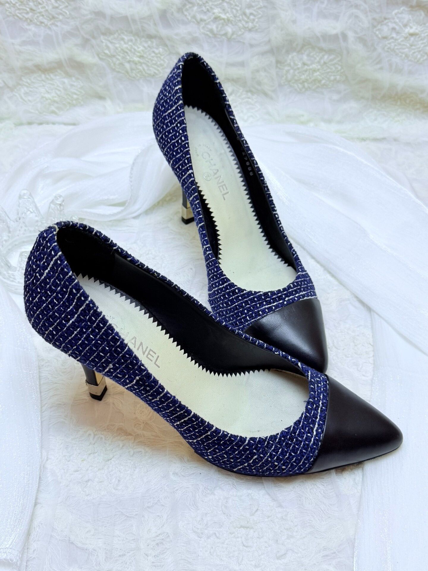 Chanel Chanel Knit Blue Lowtop Sneakers us_6 Women Size US 6 / IT 36 - 2 Thumbnail