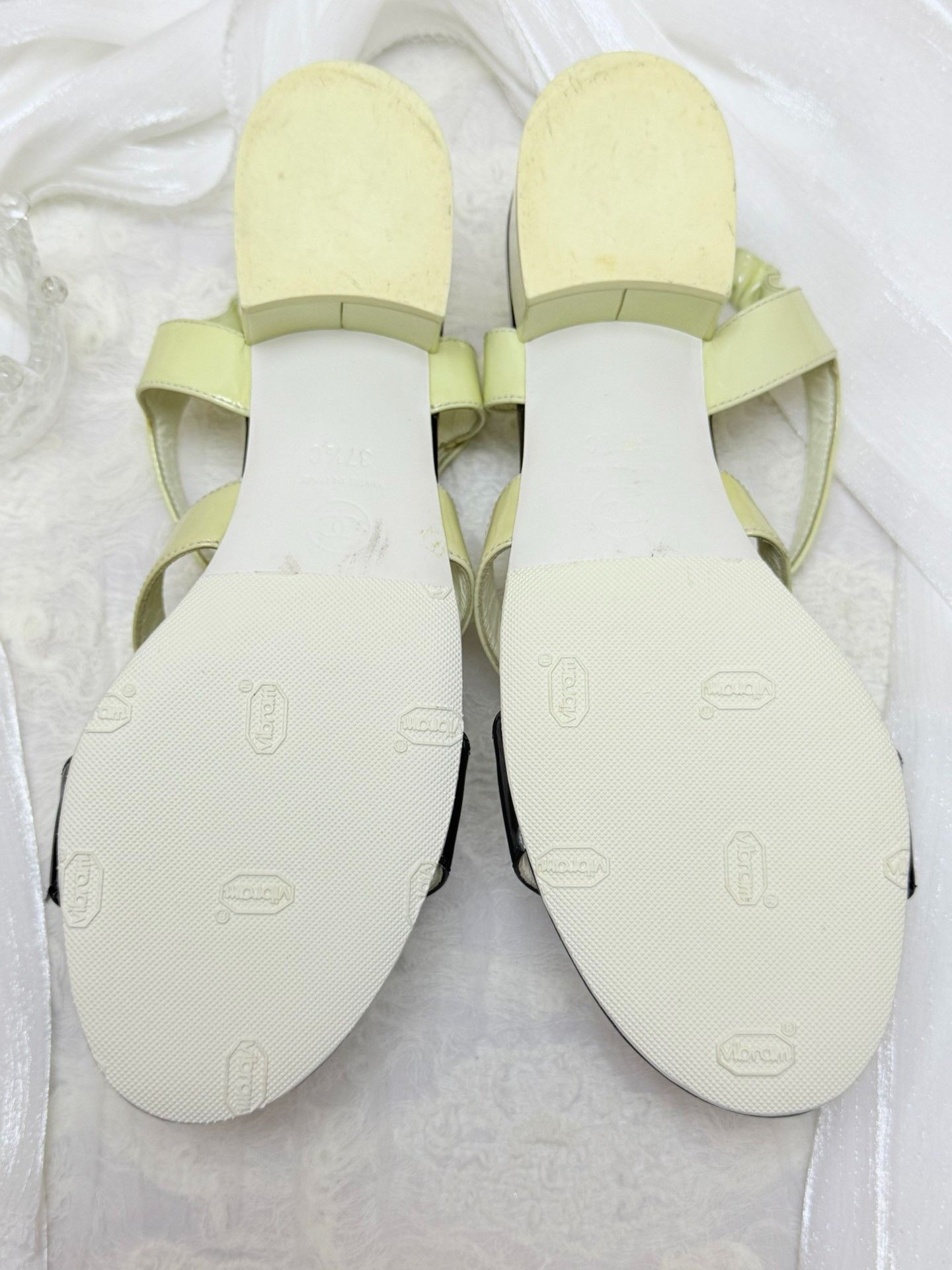 Chanel Chanel Retro Gold Sandals us_7-5 Women Size US 7.5 / IT 37.5 - 8 Thumbnail