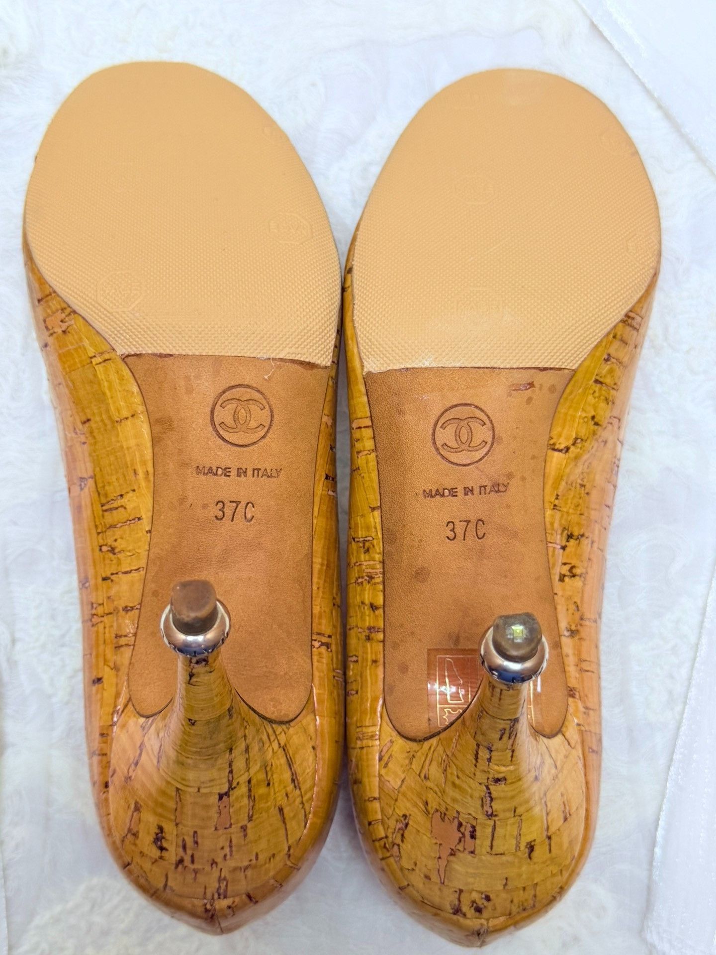 Chanel Chanel Patent Lowtop Sneakers us_7 Women Size US 7 / IT 37 - 6 Thumbnail