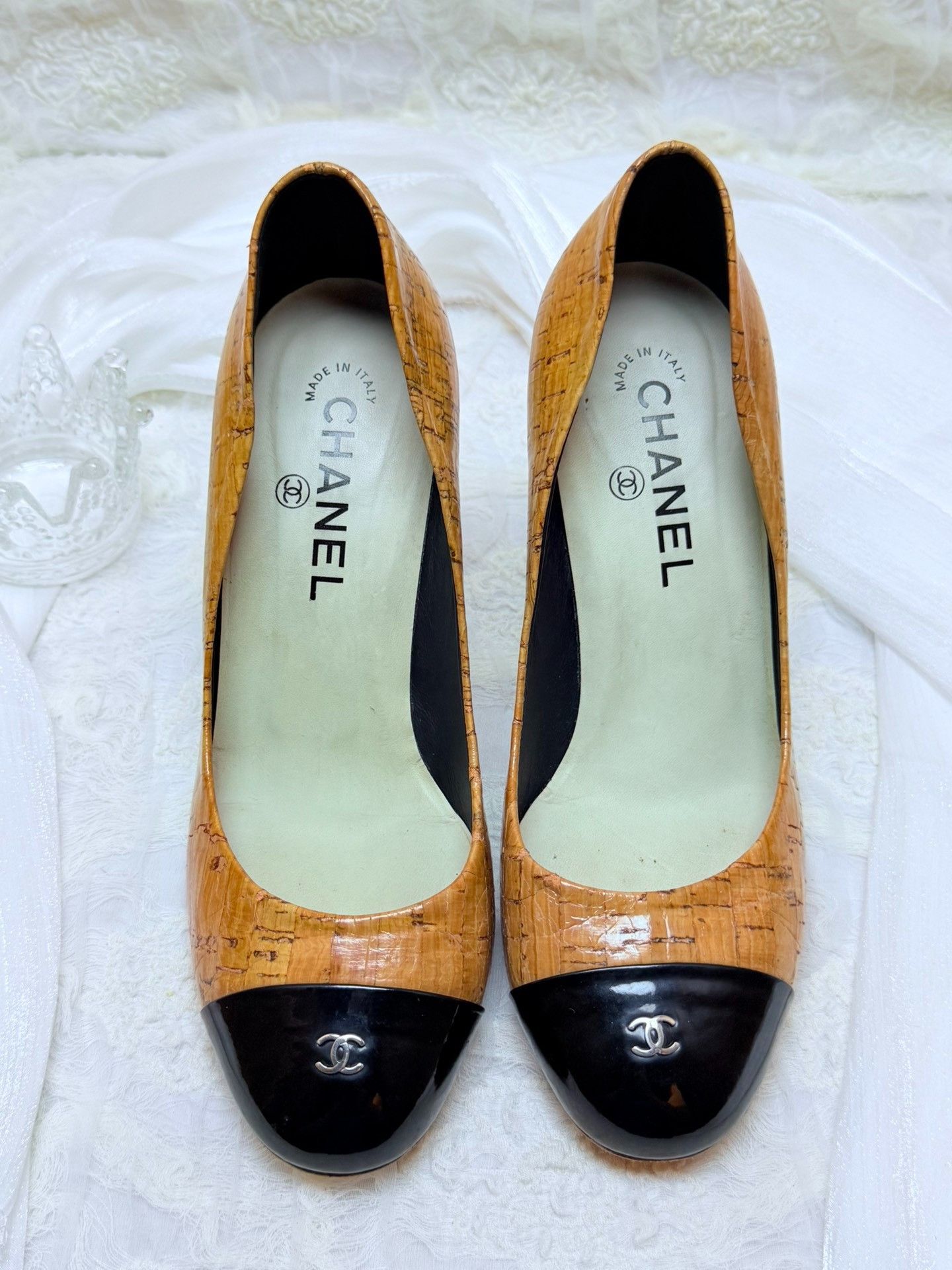 Chanel Chanel Patent Lowtop Sneakers us_7 Women Size US 7 / IT 37 - 2 Thumbnail