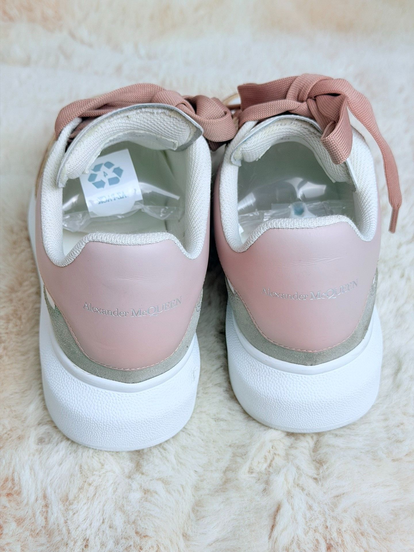Alexander McQueen Alexander McQueen Suede Multi Lowtop Sneakers us_6 Women Size US 6 / IT 36 - 7 Thumbnail