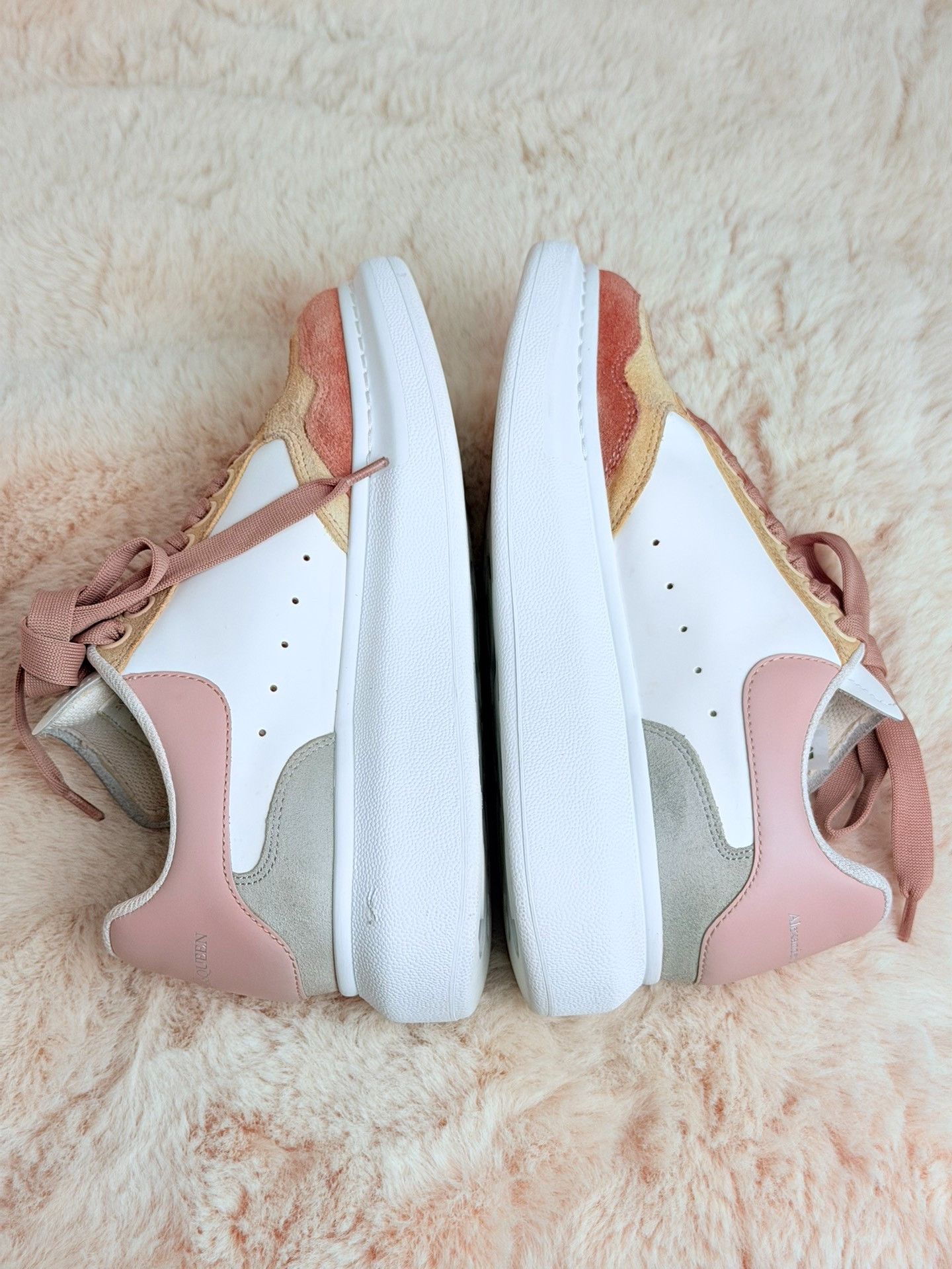Alexander McQueen Alexander McQueen Suede Multi Lowtop Sneakers us_6 Women Size US 6 / IT 36 - 5 Thumbnail