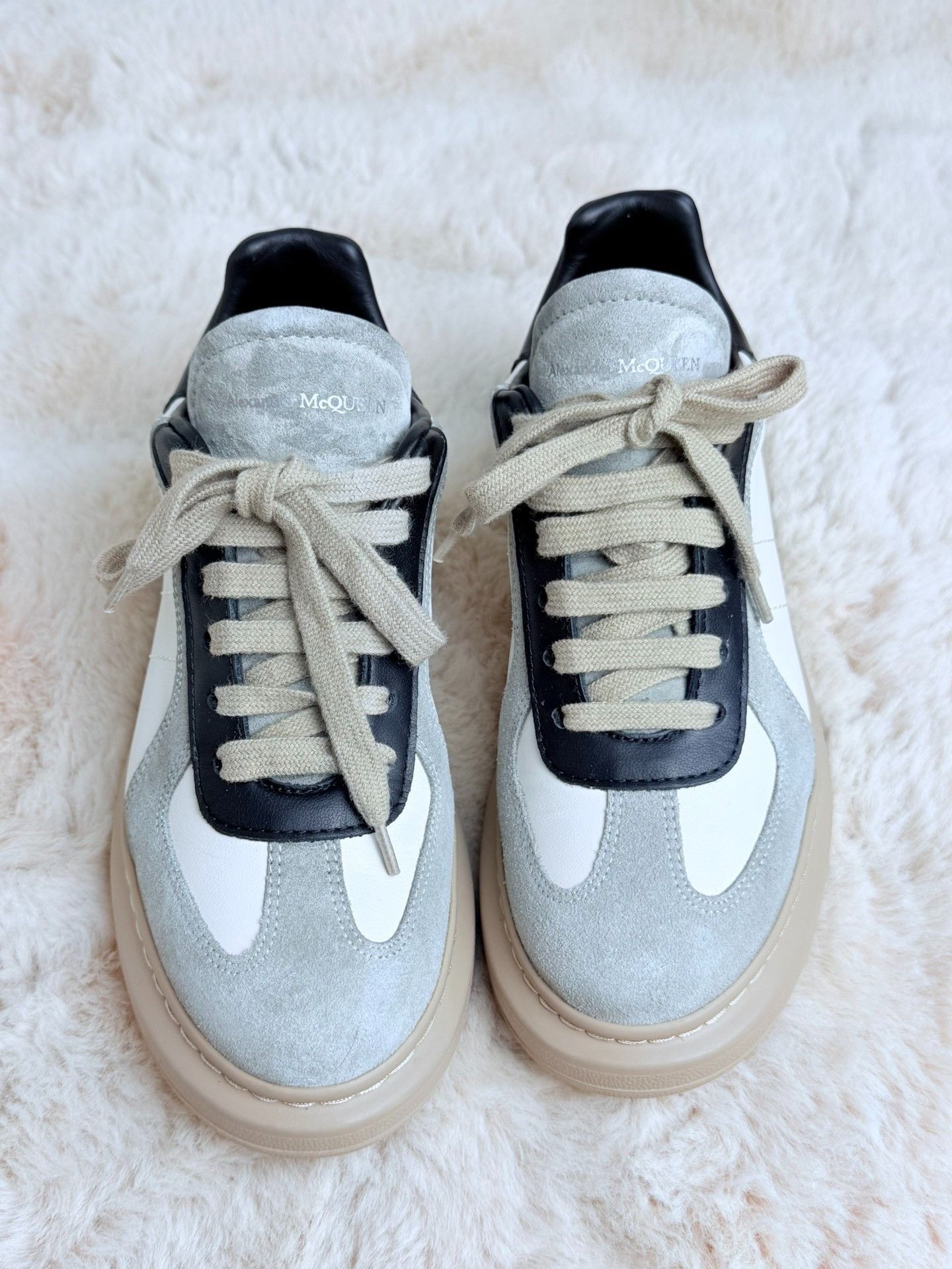Alexander McQueen Alexander McQueen Leather Lowtop Sneakers us_6 Women Size US 6 / IT 36 - 2 Thumbnail