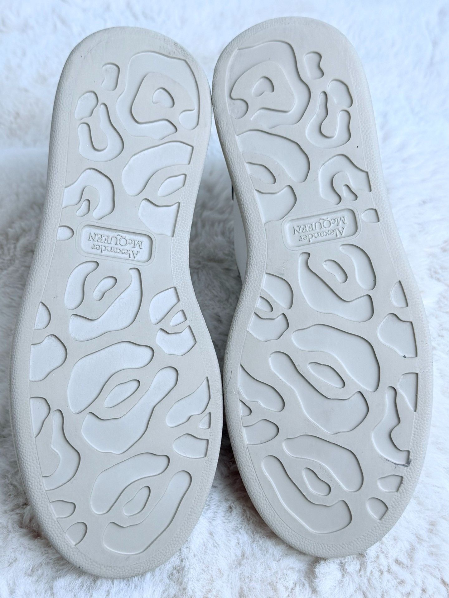 Alexander McQueen Alexander McQueen Leather Lowtop Sneakers us_6 Women Size US 6 / IT 36 - 6 Thumbnail