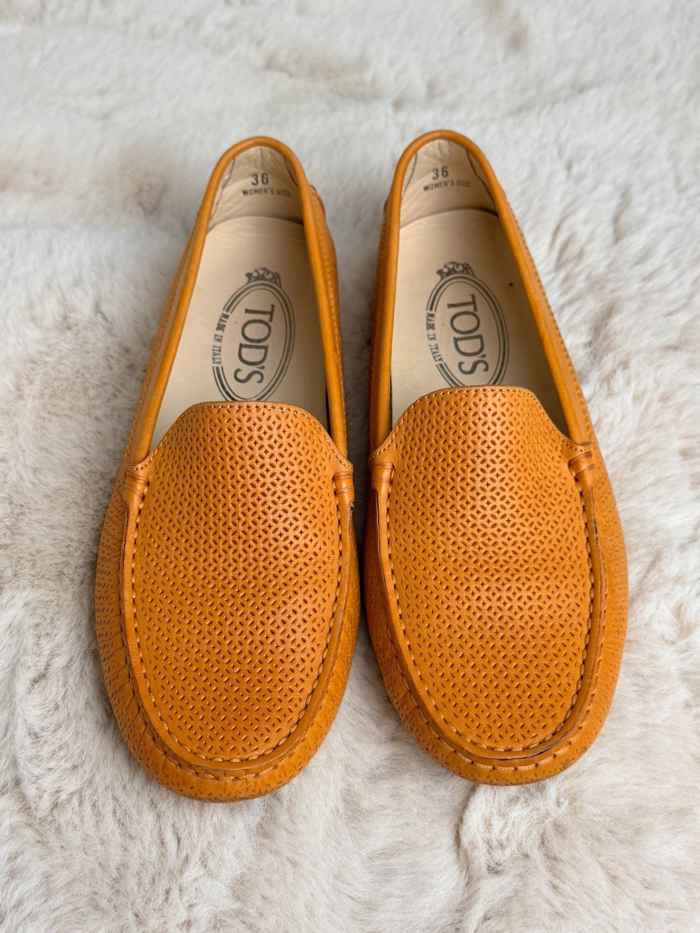 Tod's Tod's Leather Orange Lowtop Sneakers us_6 Women Size US 6 / IT 36 - 3 Thumbnail