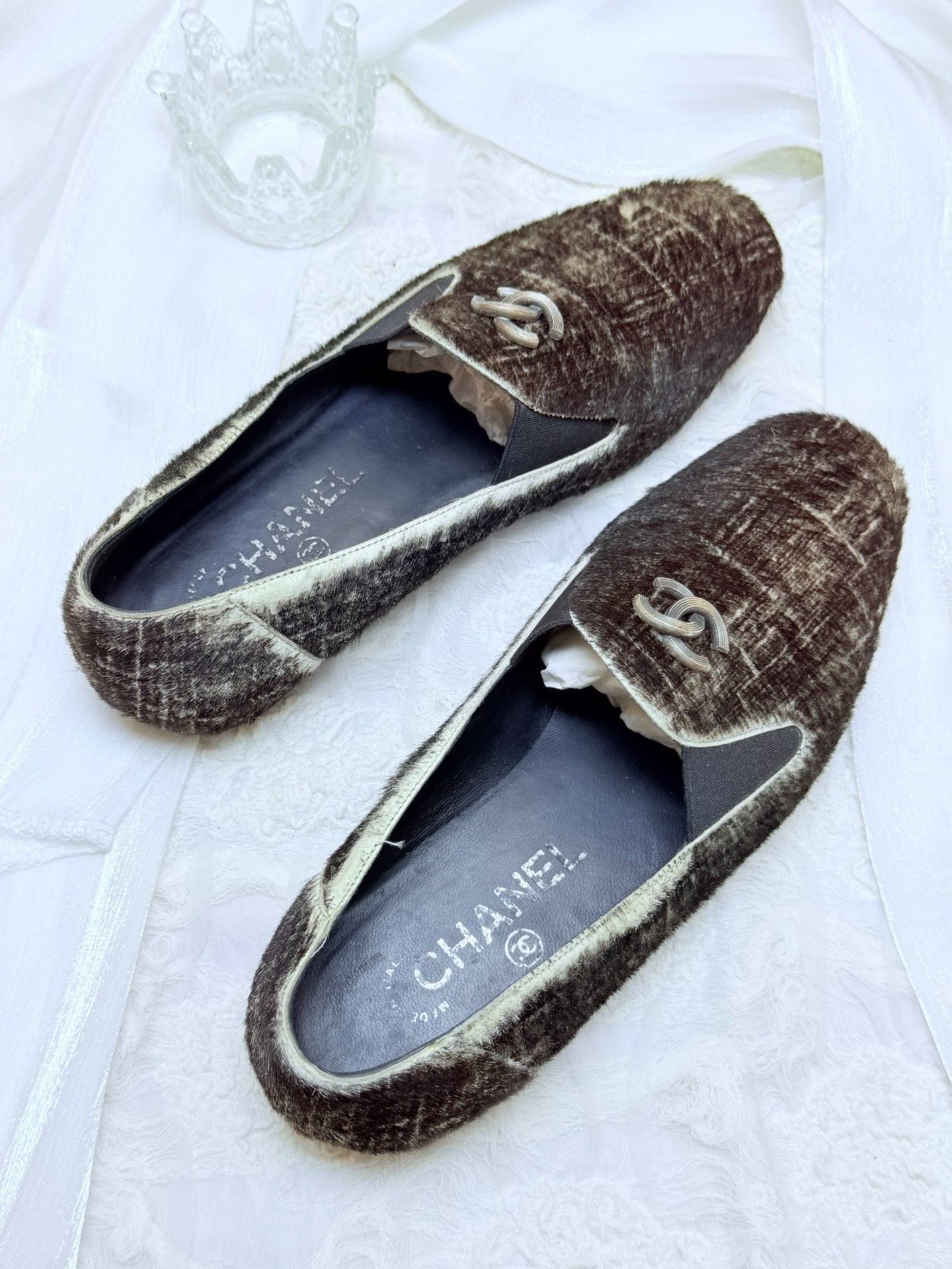 Chanel Chanel Distressed Brown Lowtop Sneakers us_6-5 Women Size US 6.5 / IT 36.5 - 3 Thumbnail