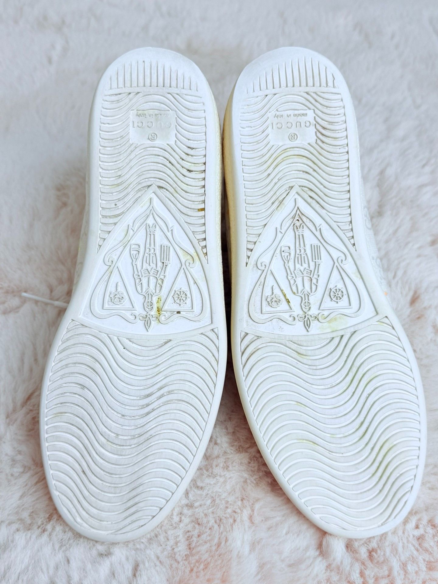 Gucci Gucci White Hitop Sneakers us_5-5 Women Size US 5.5 / IT 35.5 - 7 Thumbnail