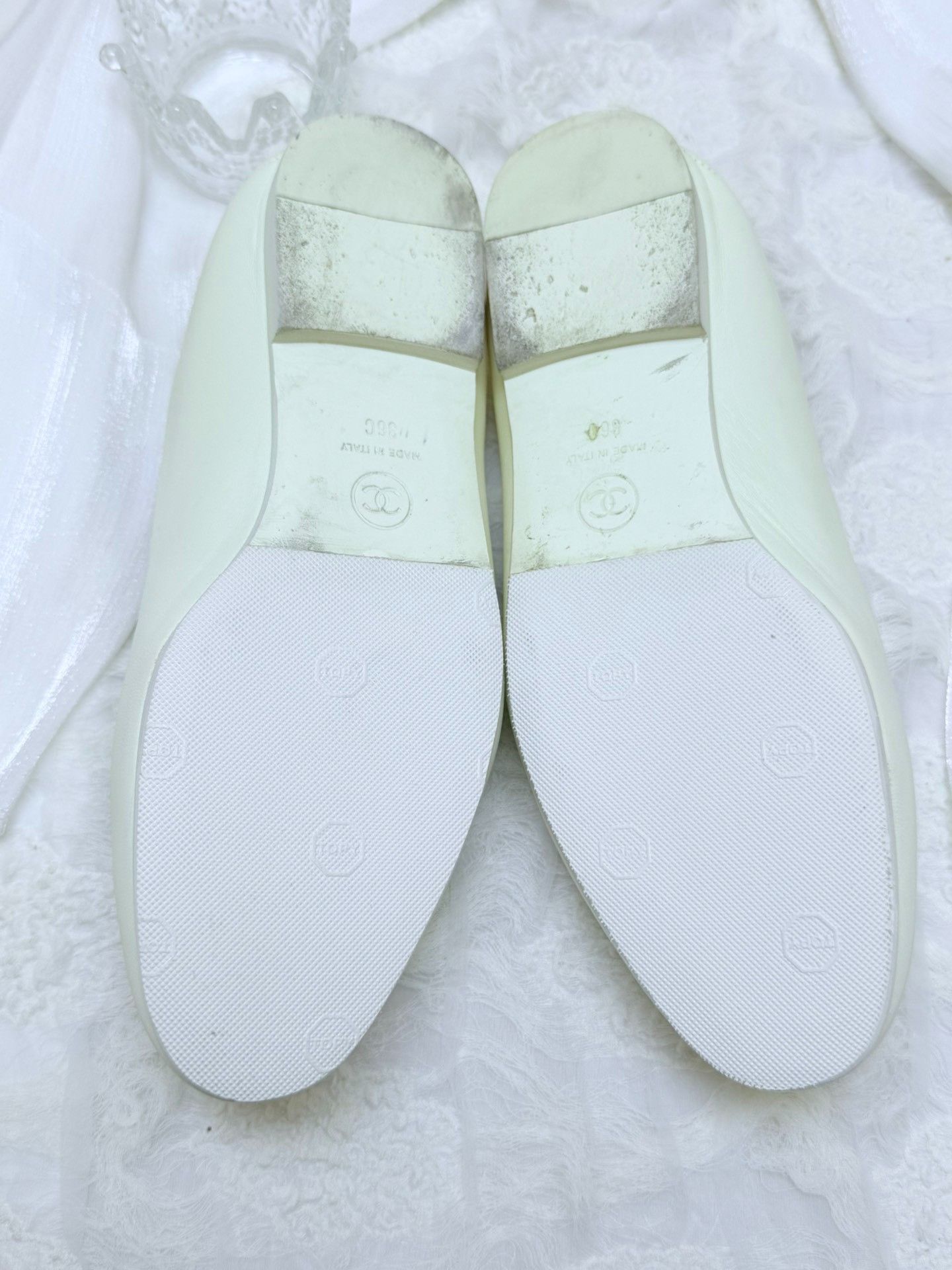 Chanel Chanel Leather White Lowtop Sneakers us_6 Women Size US 6 / IT 36 - 5 Thumbnail