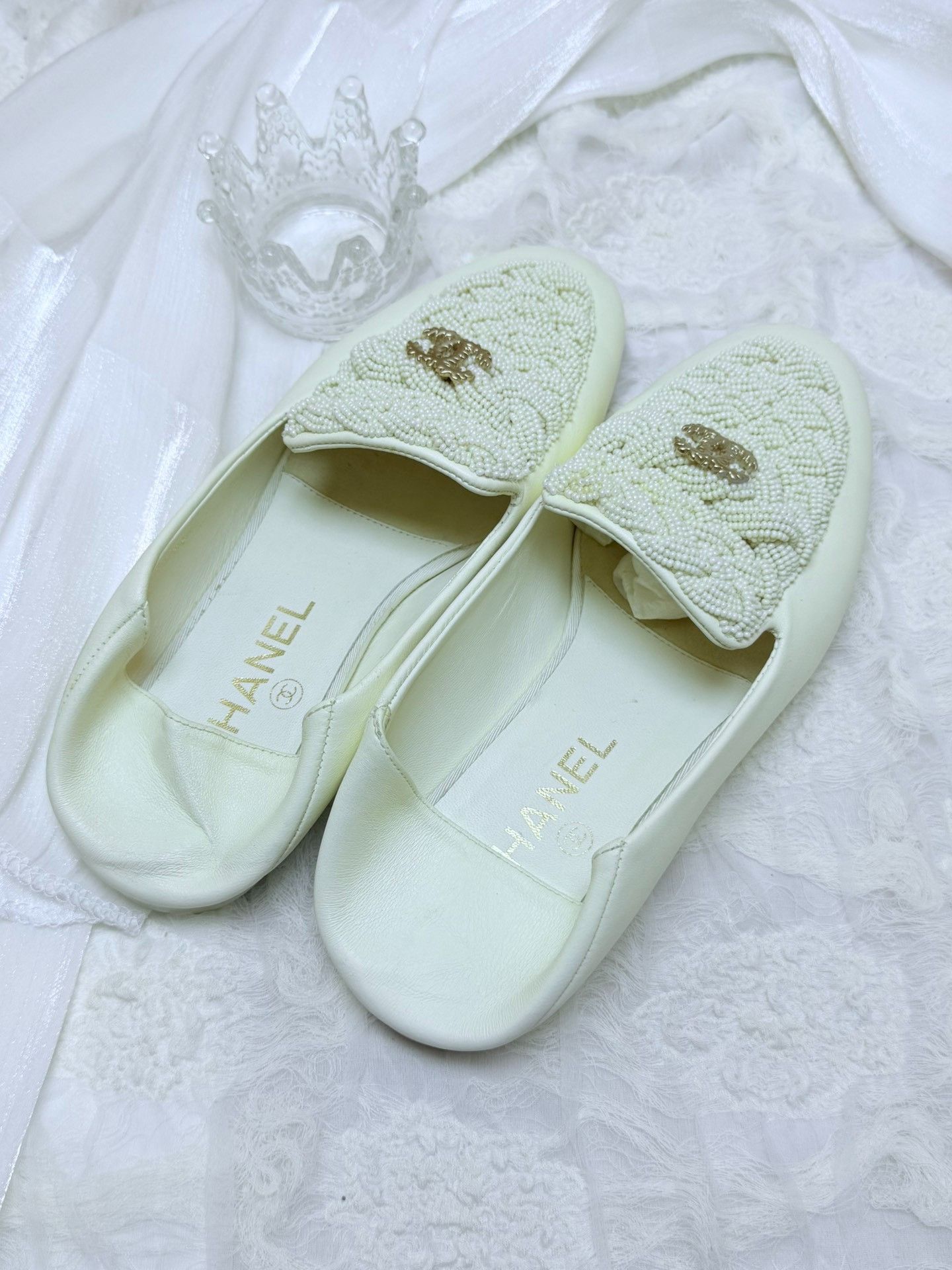 Chanel Chanel Leather White Lowtop Sneakers us_6 Women Size US 6 / IT 36 - 3 Thumbnail